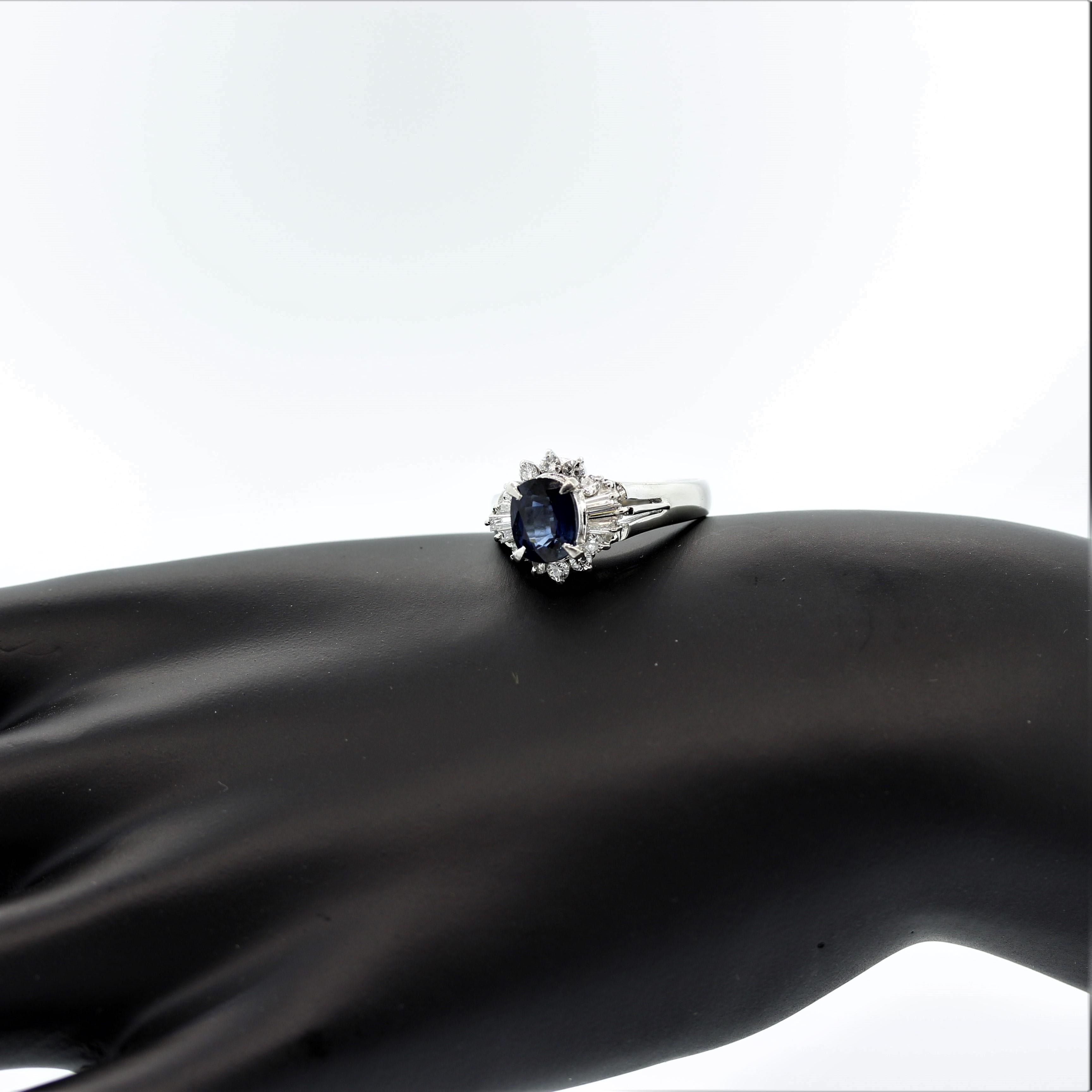 Platin-Ring mit Saphir und Diamant im Angebot 1