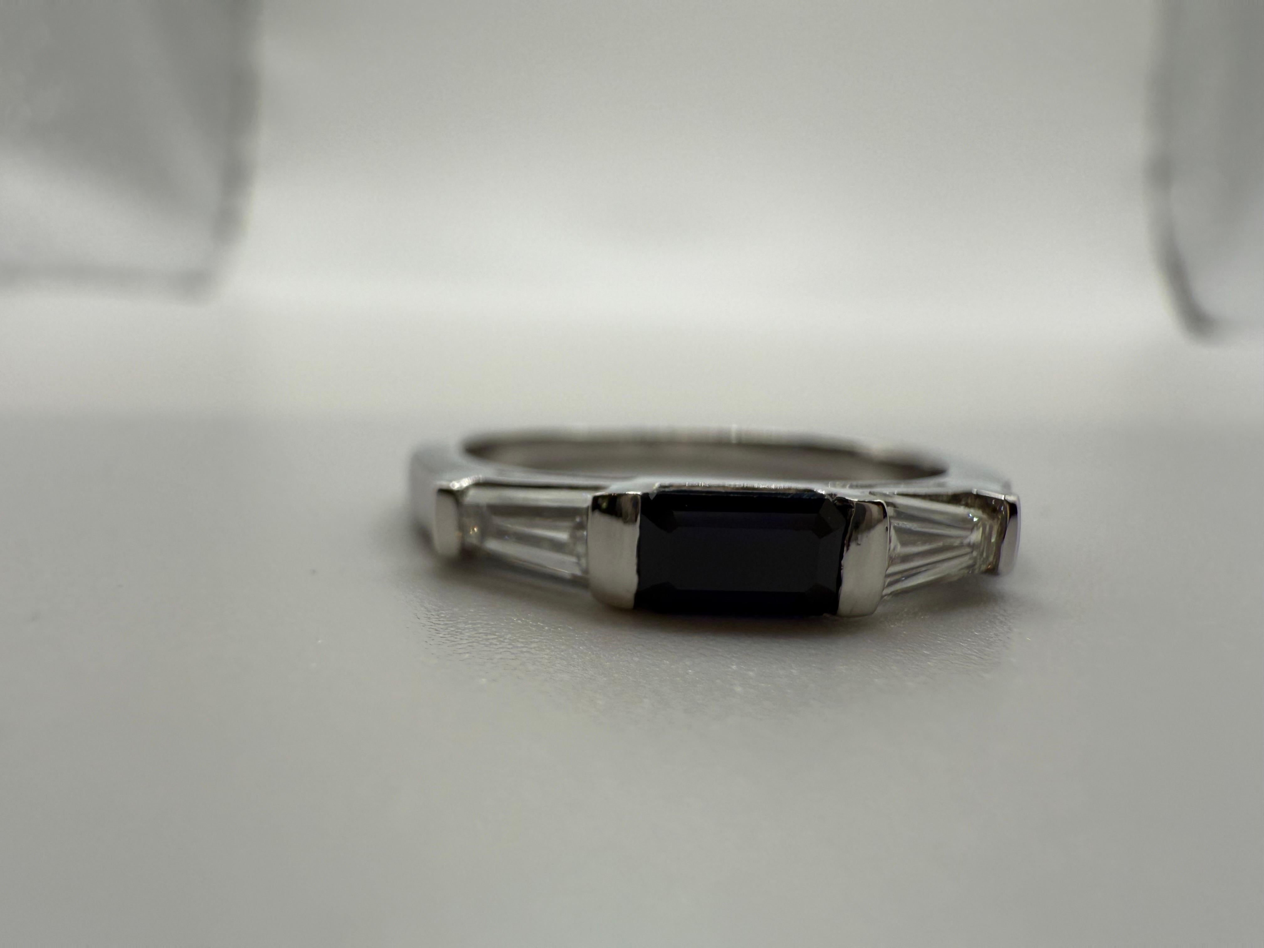Bague saphir Diamant Alliance en or 14KT Design français en vente 2