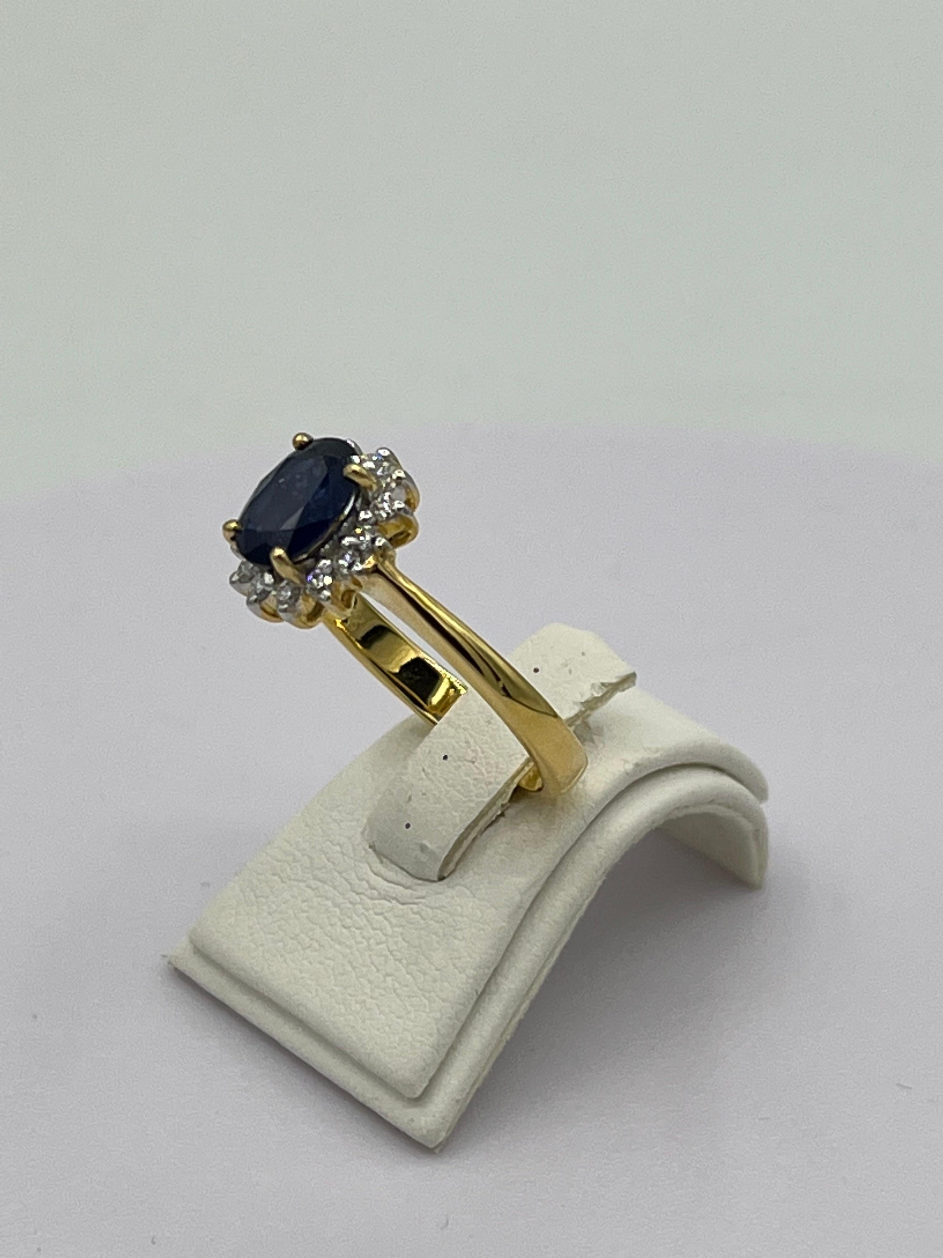 18k yellow gold
1,34 ct sapphire
0,16 ct diamond
5,3 gram
size 55
This ring is a classical timeless ring for every age