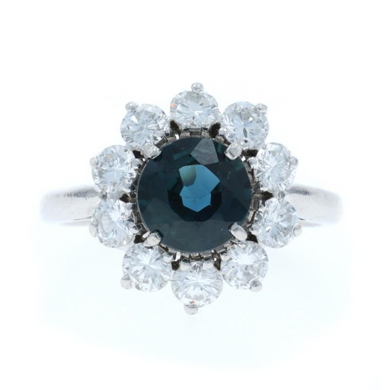 Größe: 3 1/4
Gebühr für Größenbestimmung: Bis 2 Größen für $60

Metallgehalt: Platin 950

Informationen zu Stein

Natürlicher Saphir
Behandlung: Heizung
Karat(e): 1,35ct
Schnitt: Rund
Stein Anmerkung: gewogen

Natürliche Diamanten
Karat(e):