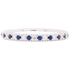 Bague empilable classique en or blanc 14 carats avec saphirs et diamants, saphir bleu