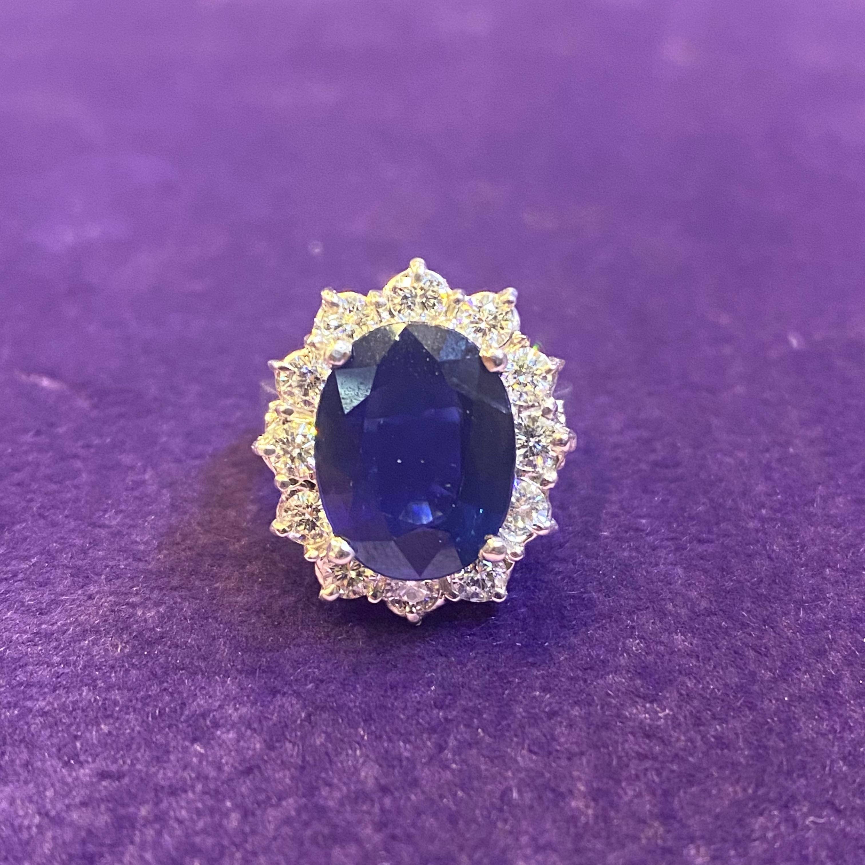 Women's Sapphire & Diamond Ring For Sale