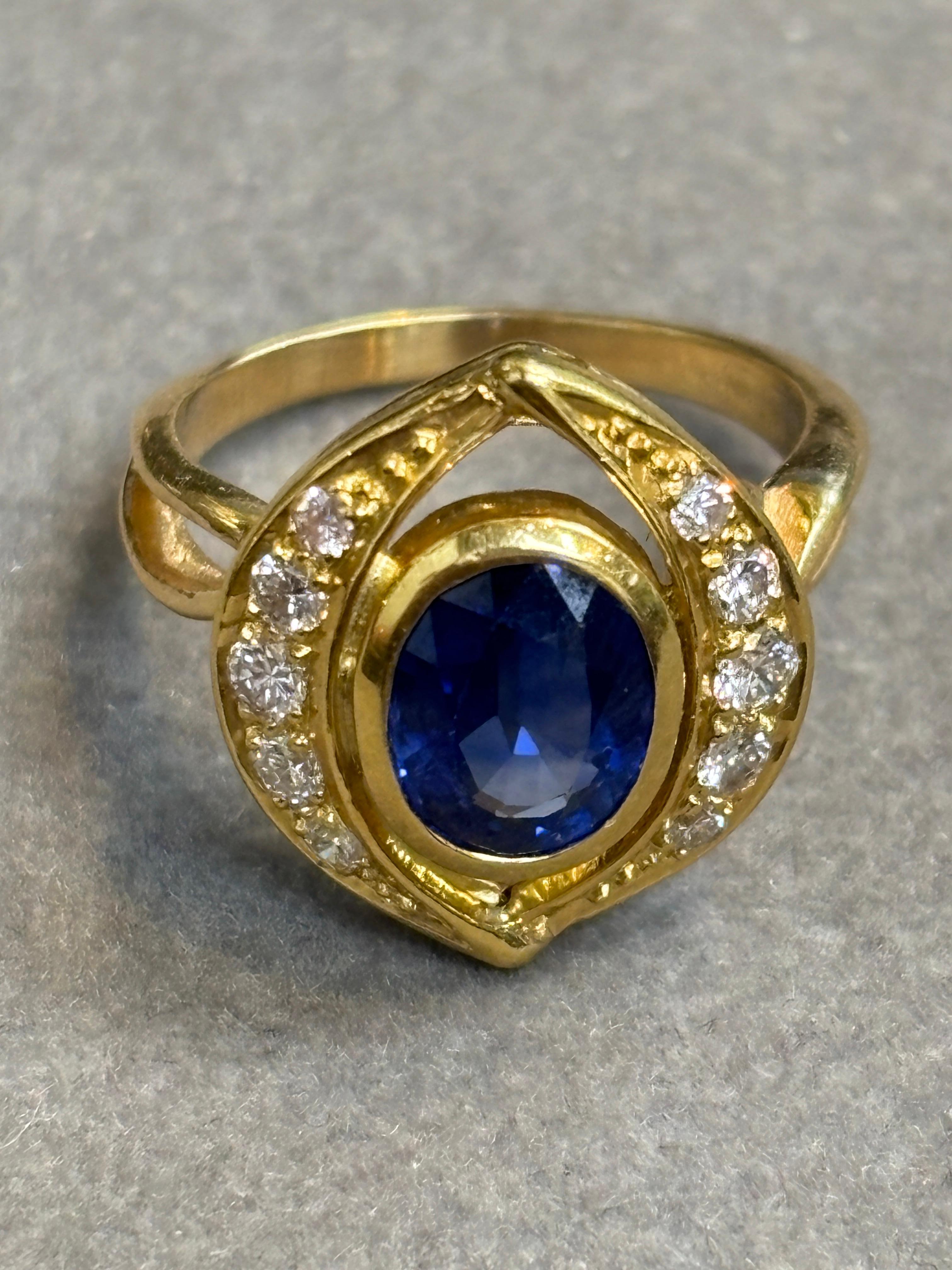Sapphire & Diamond Ring For Sale 1
