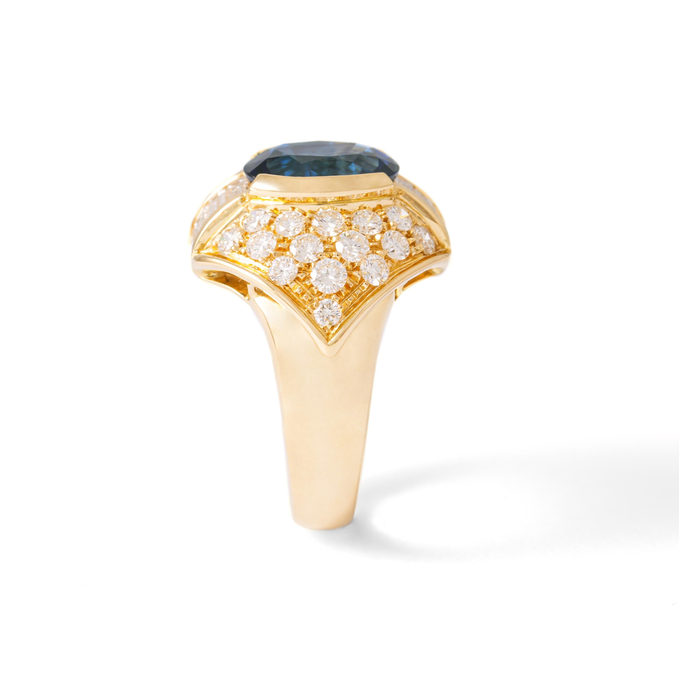 Women's or Men's Sapphire Diamond Ring For Sale