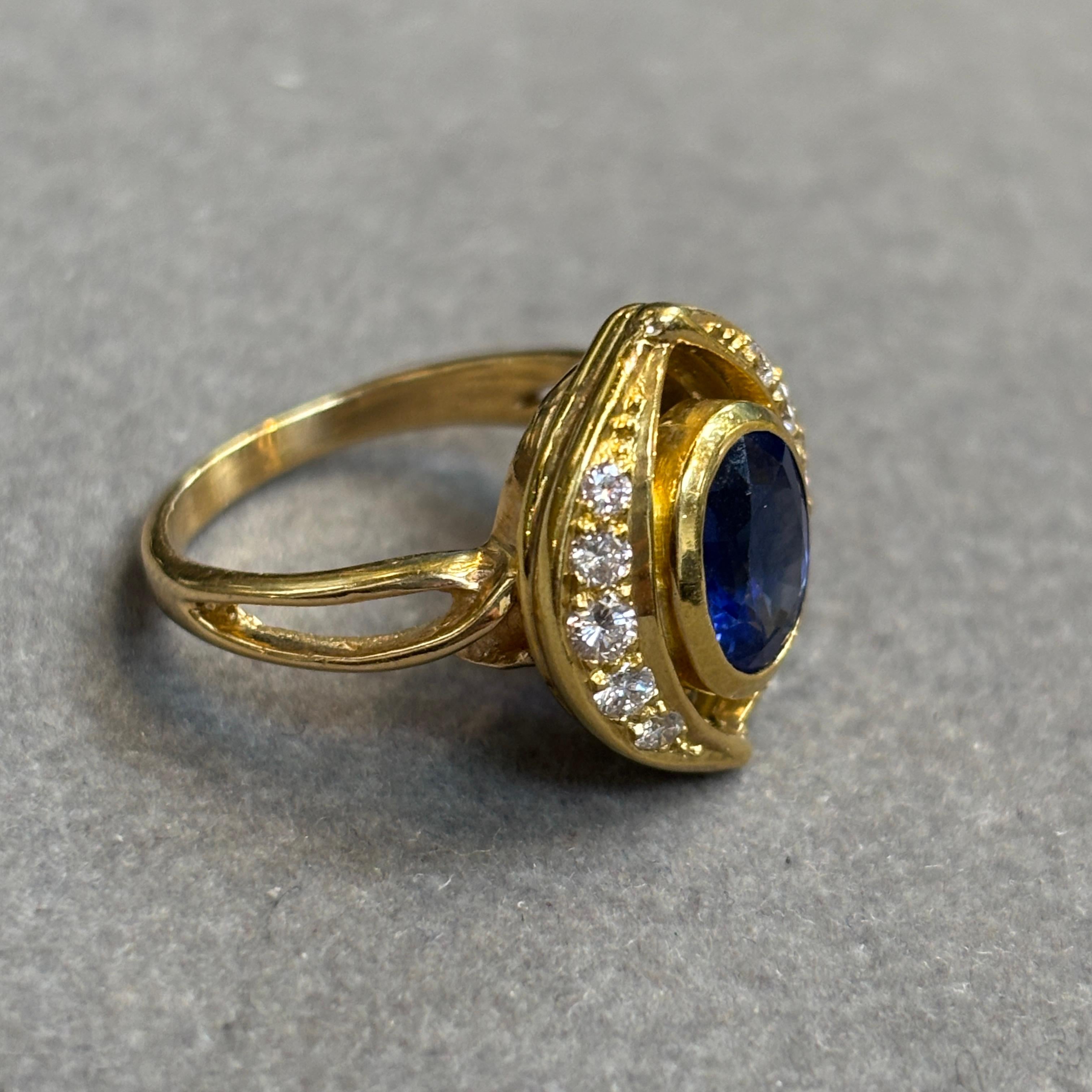 Sapphire & Diamond Ring For Sale 3