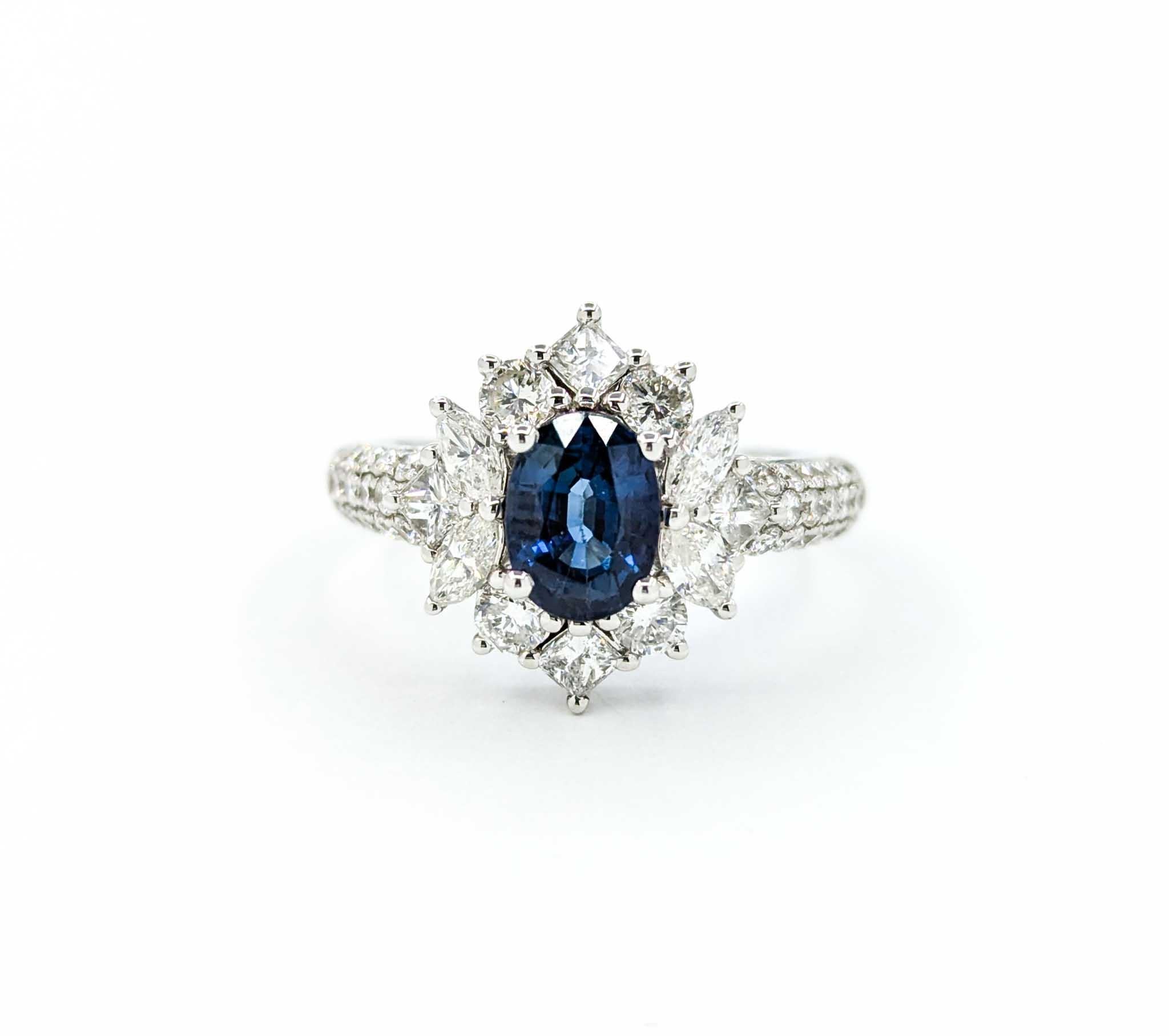 Anello con zaffiro e diamanti in oro bianco 18 carati in vendita 8