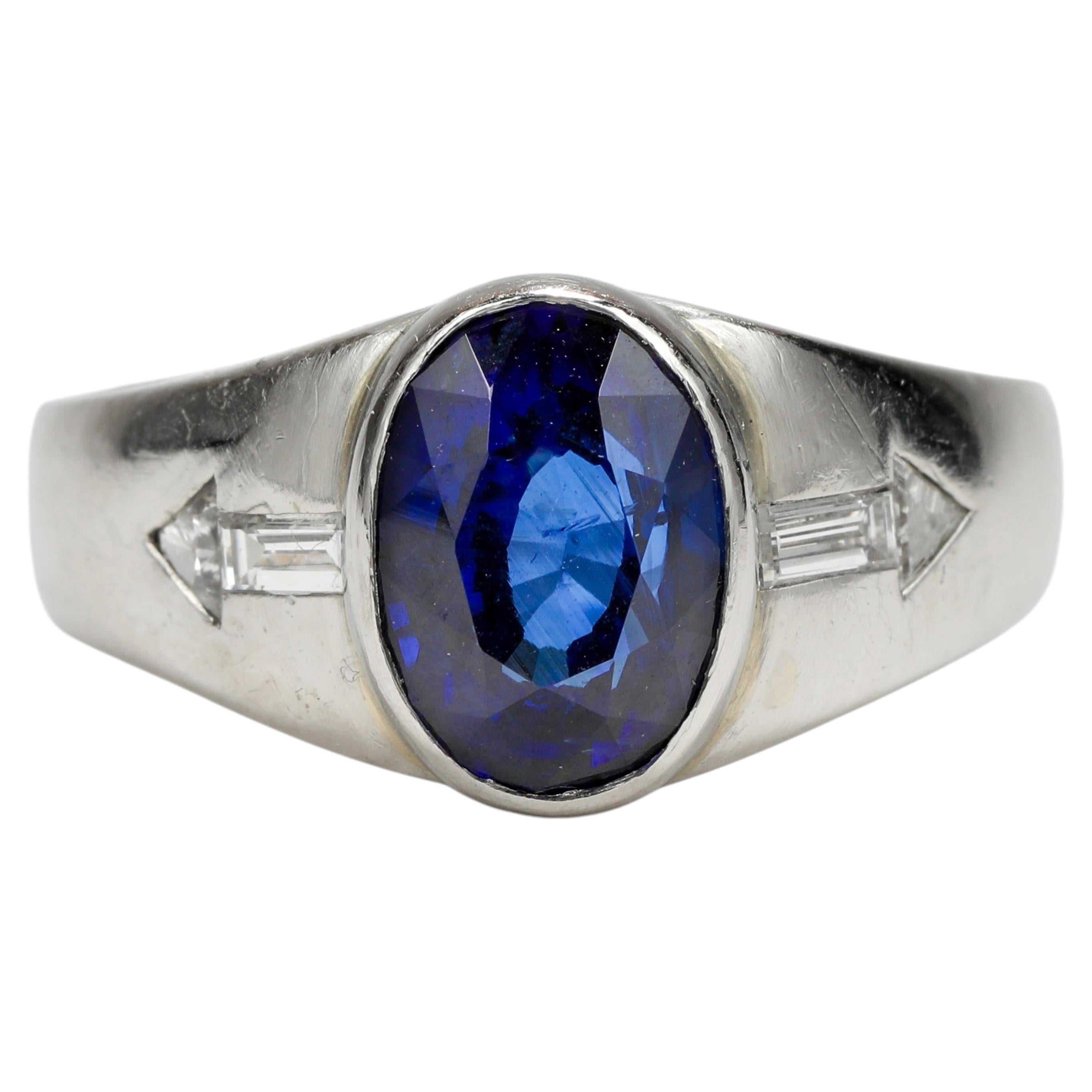 Saphir- und Diamantring aus Platin, klassischer Herrenring im Mid-Century-Stil