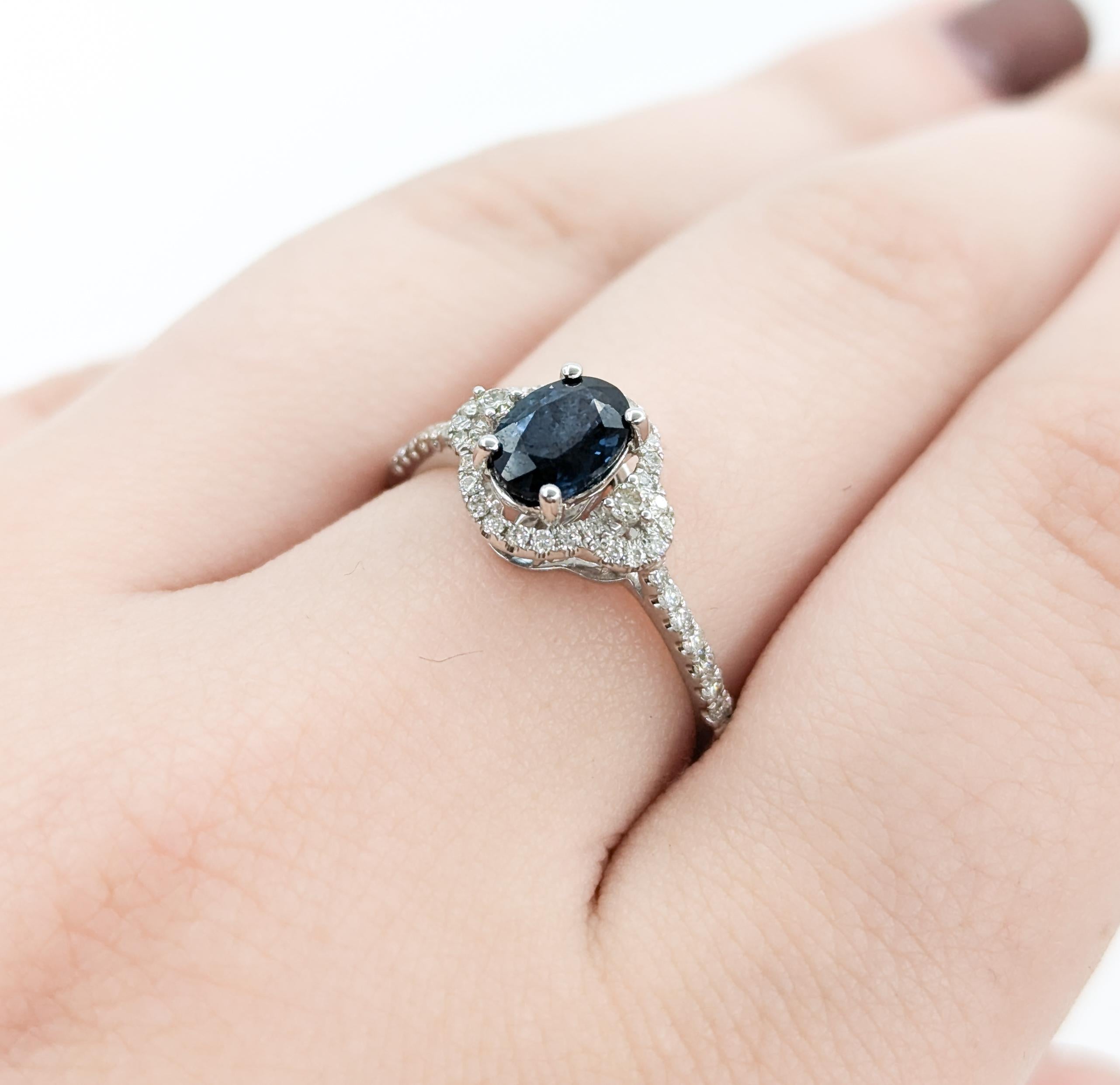 Saphir & Diamant Ring in Weißgold (Ovalschliff)