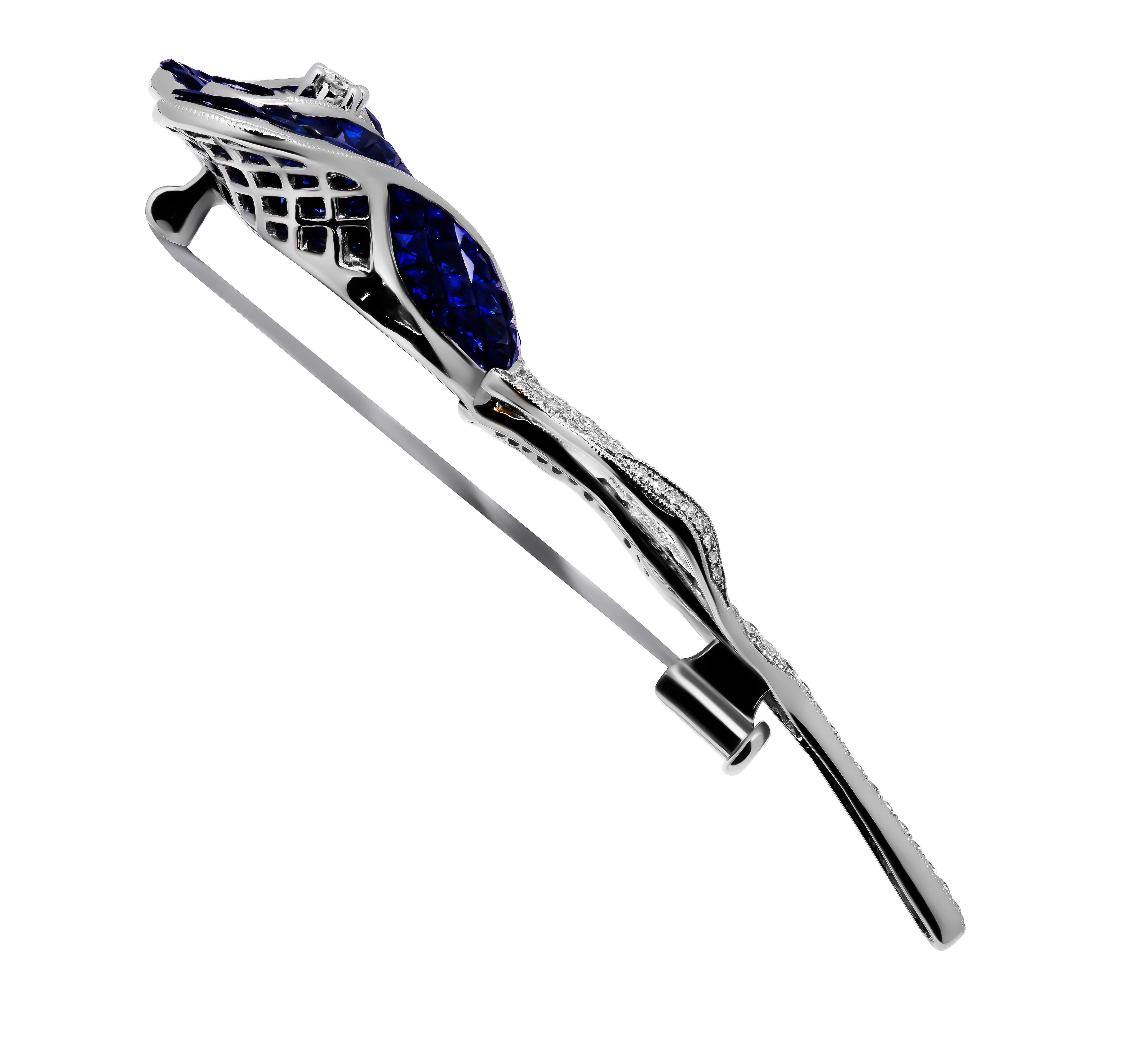 Round Cut Sapphire & Diamond Rose Brooche For Sale