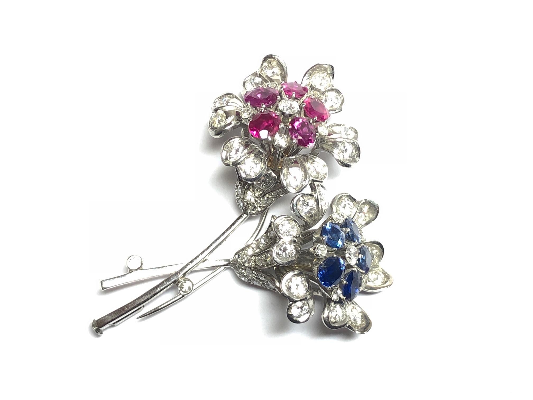 Sapphire Diamond & Ruby Flower White Gold 18ct Brooch In Good Condition In London, GB