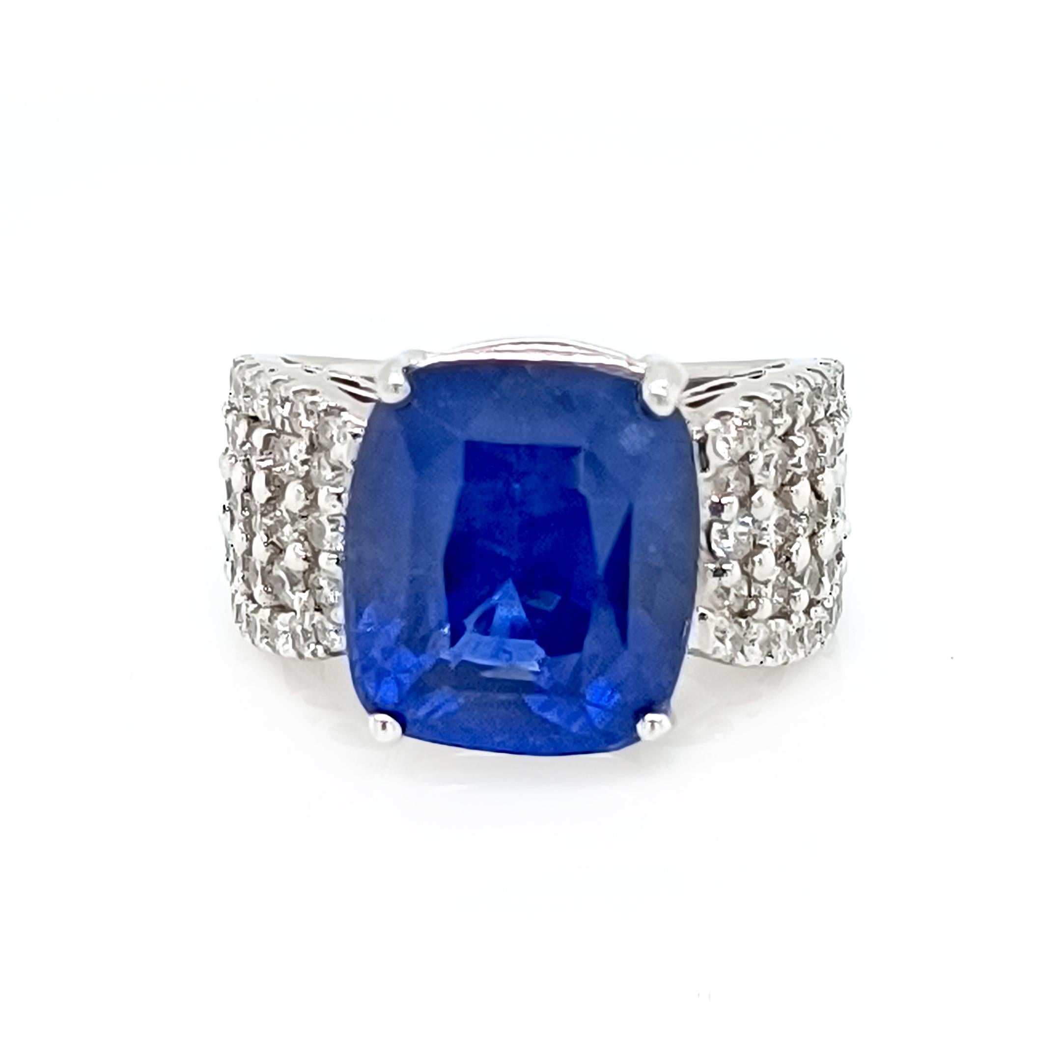 Sapphire 14.16 Cts shouldered by diamonds 1.45 Cts

Set in 14K white gold, 8.00 Gram