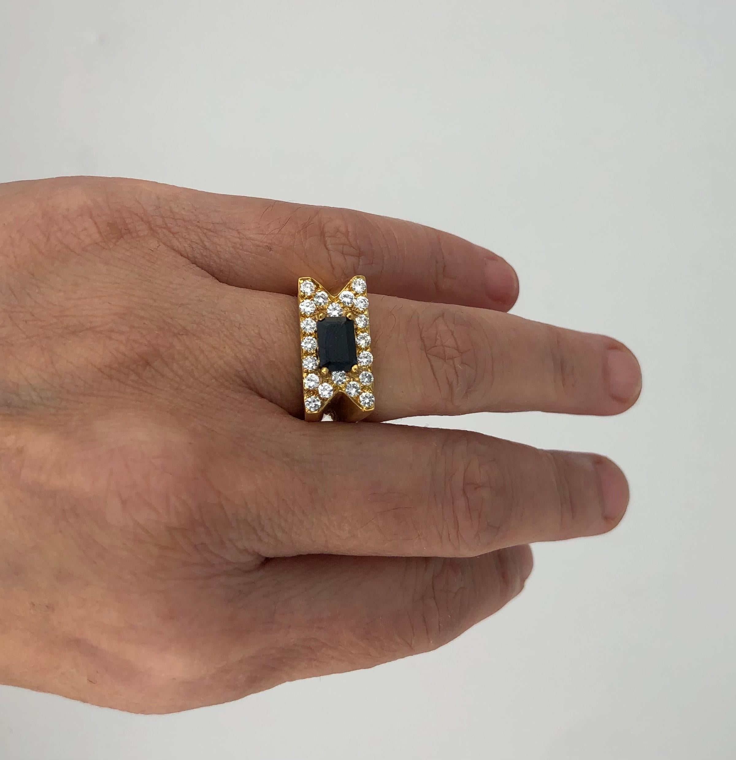 Sapphire & Diamond Signet Ring In Excellent Condition For Sale In New York, NY