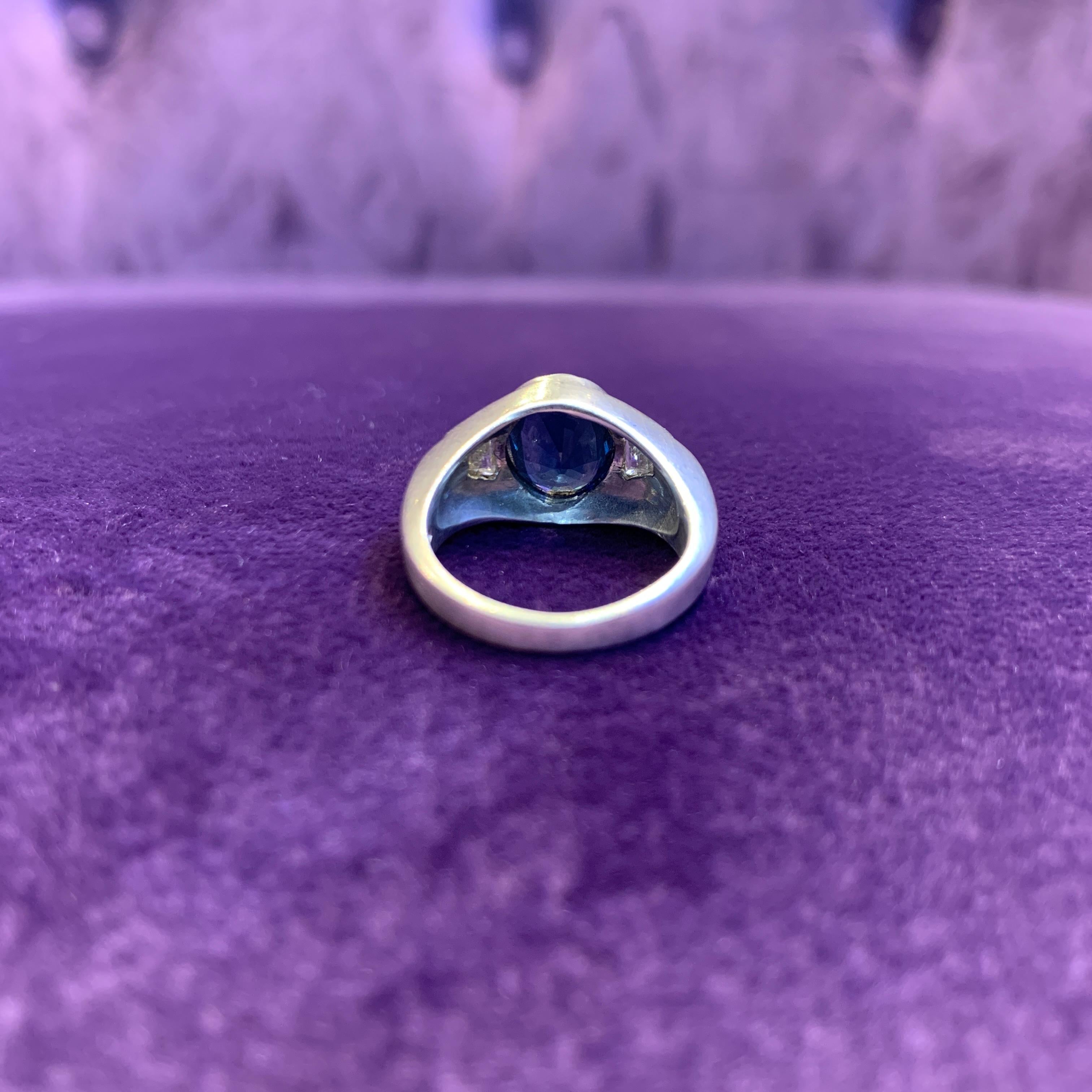 Women's Sapphire & Diamond Three Stone Ring For Sale