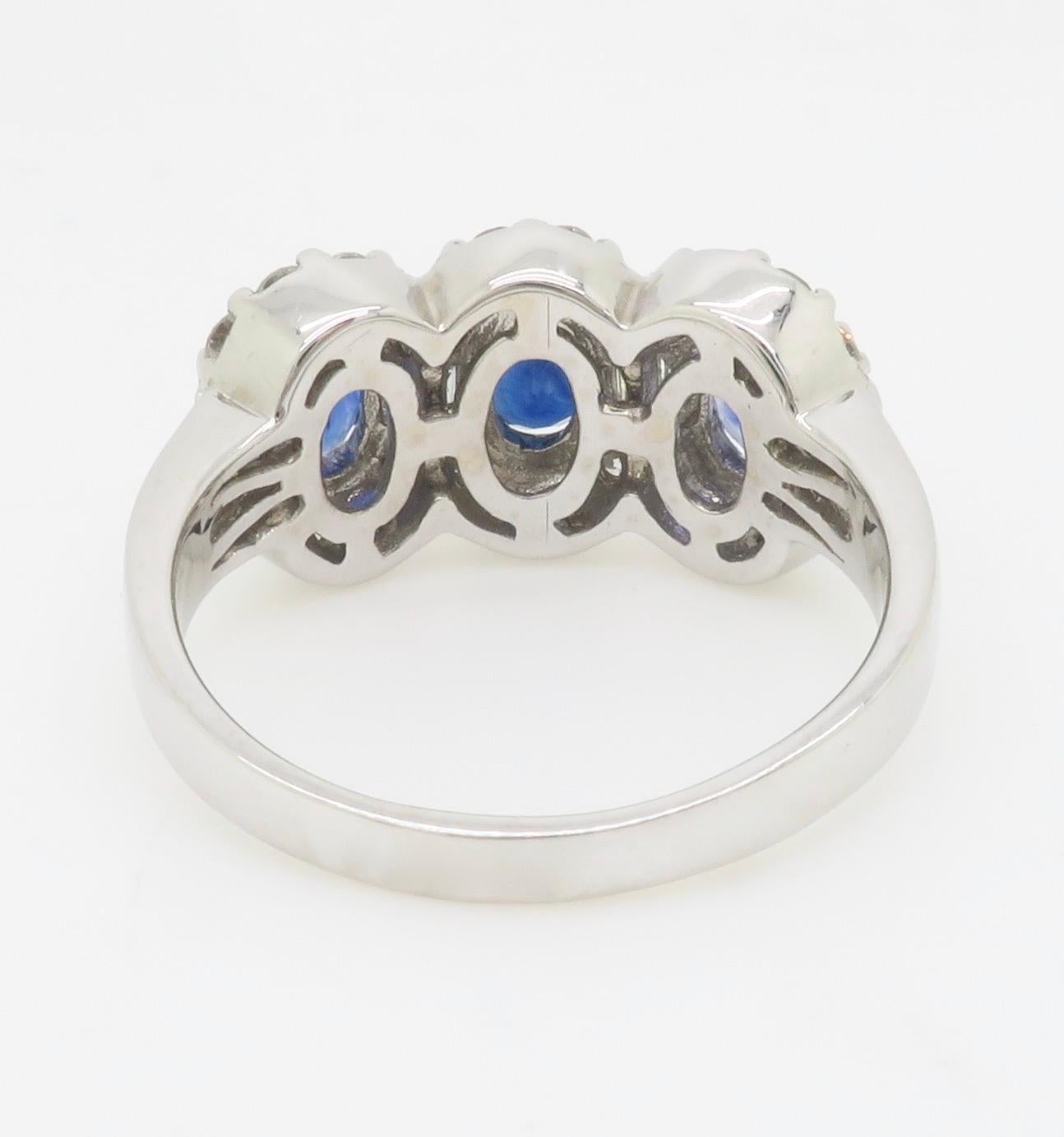 Sapphire & Diamond Three Stone Ring in 18k White Gold For Sale 7