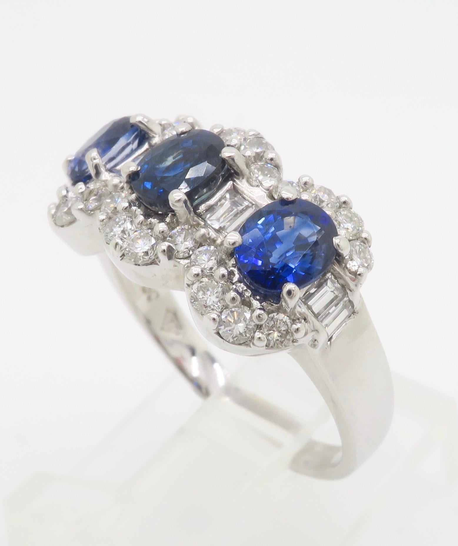 Sapphire & Diamond Three Stone Ring in 18k White Gold For Sale 1