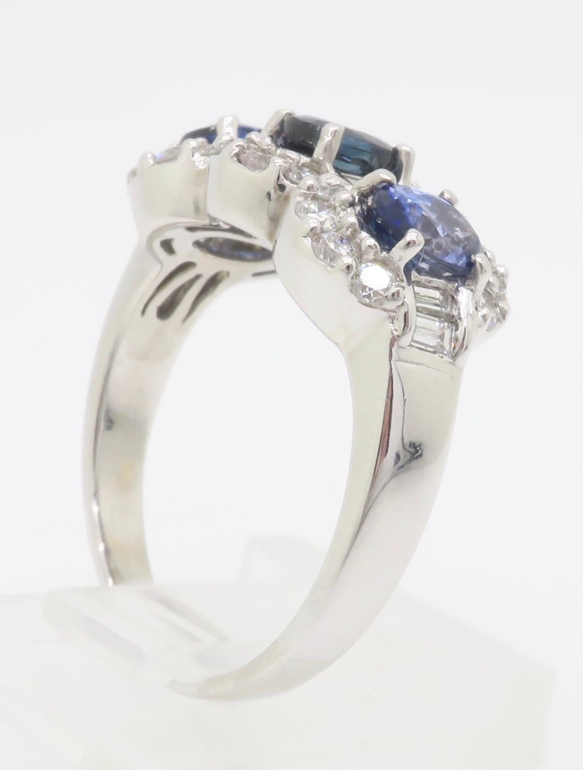 Sapphire & Diamond Three Stone Ring in 18k White Gold For Sale 4