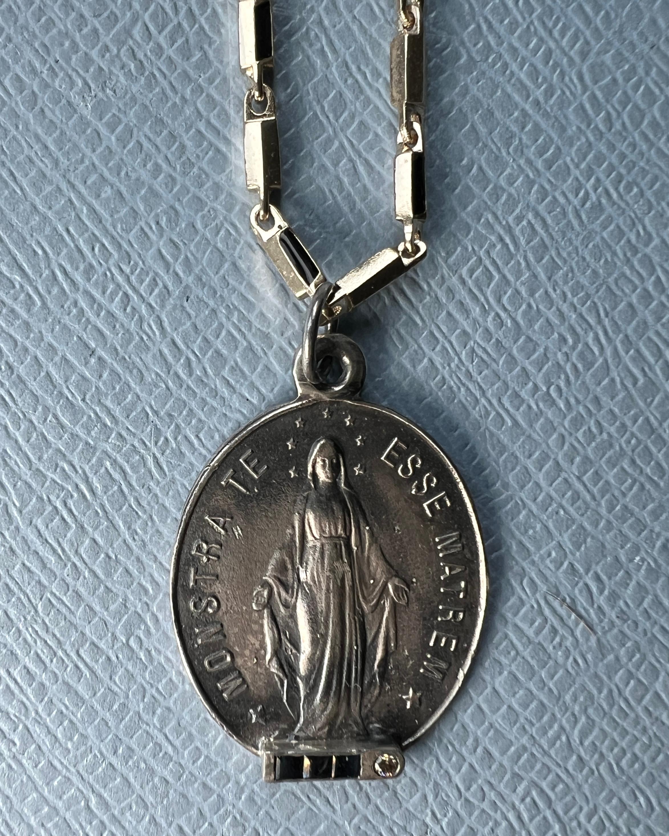 Donna Blue Sapphire White Diamond Virgin Mary Medal Necklace Silver in vendita
