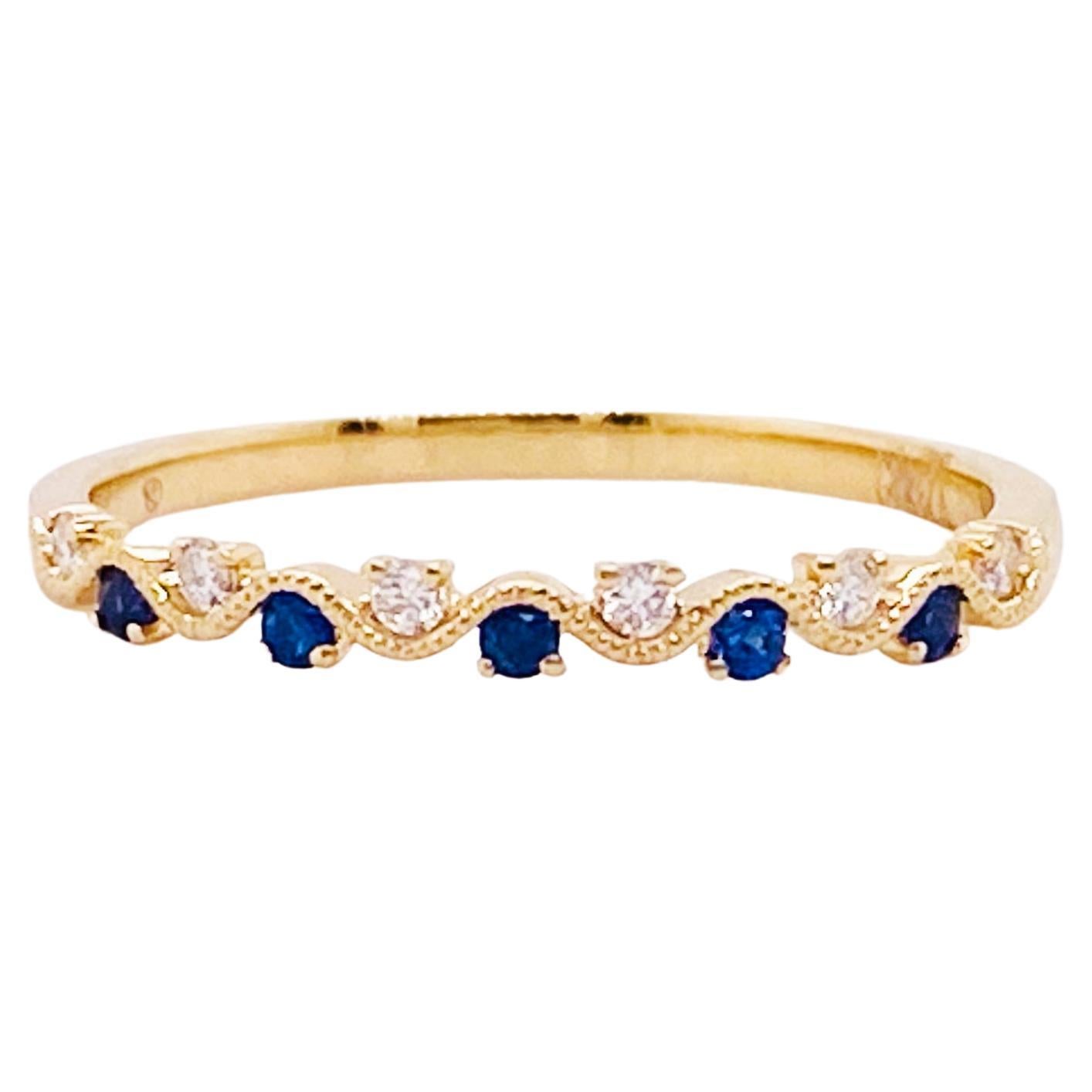 Anillo apilable de zafiro y diamantes en oro amarillo de 14 quilates con milgrain