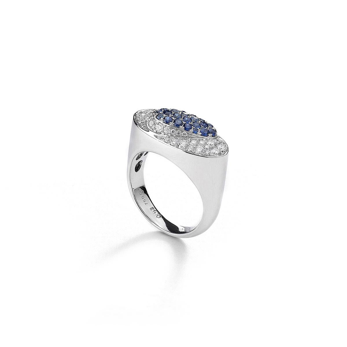 Ring in 18kt white gold set with 29 blue sapphires 0.70 cts and 41 diamonds 0.53 cts Size 53  Ring in 18kt white gold set with 29 blue sapphires 0.71 cts and 41 diamonds 0.60 cts Size 55