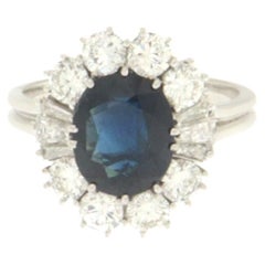 Sapphire Diamonds 18 Karat White Gold Cocktail Ring