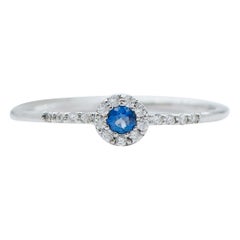 Saphir, diamants, bague moderne en or blanc 18 carats
