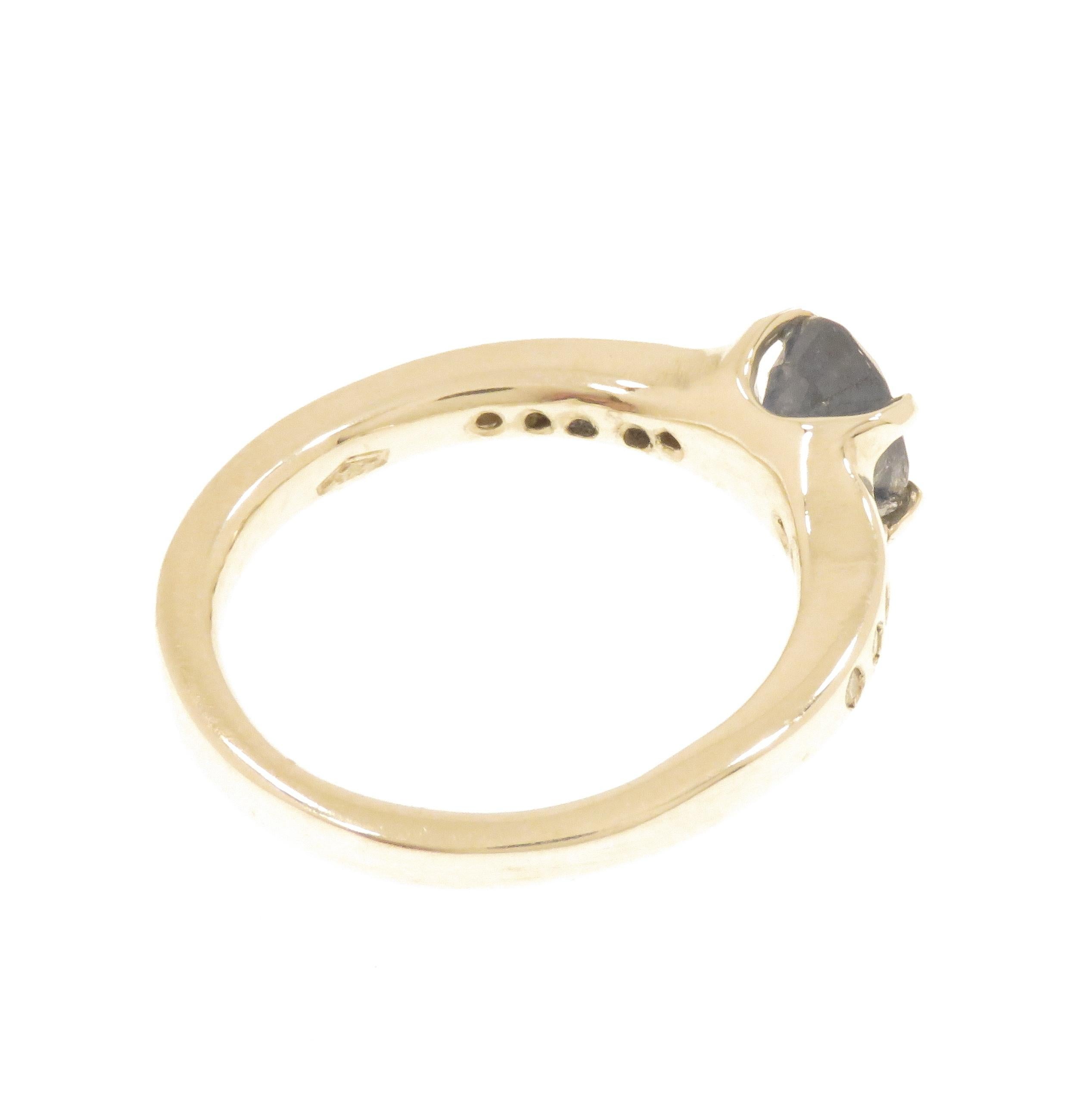 Saphir-Diamanten-Ring aus 9 Karat Weißgold im Angebot 3