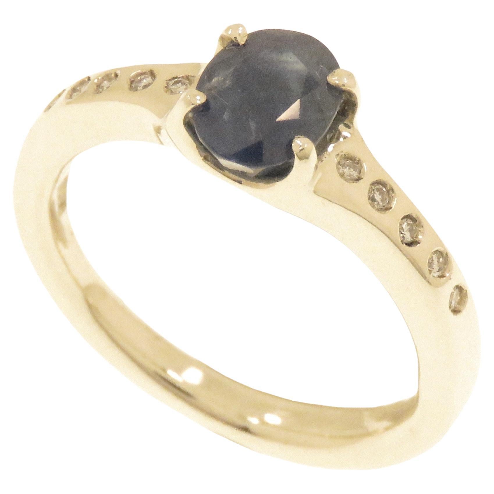 Saphir-Diamanten-Ring aus 9 Karat Weißgold im Angebot