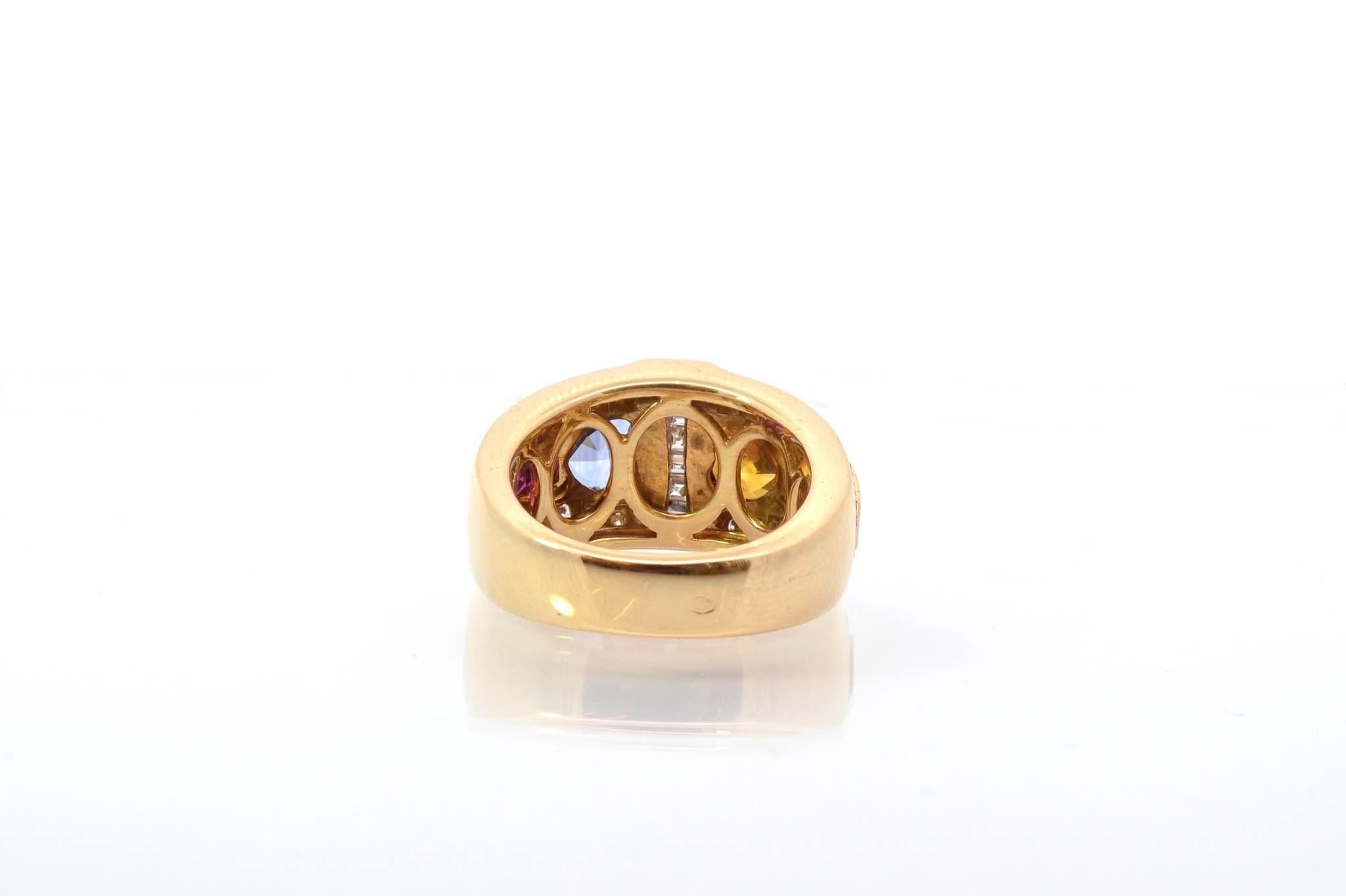Women's or Men's Sapphire, diamonds and rubies hearts ring in 18k gold For Sale