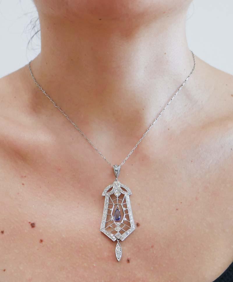 Colgante de zafiro, diamantes y platino. en Bueno estado para la venta en Marcianise, Marcianise (CE)