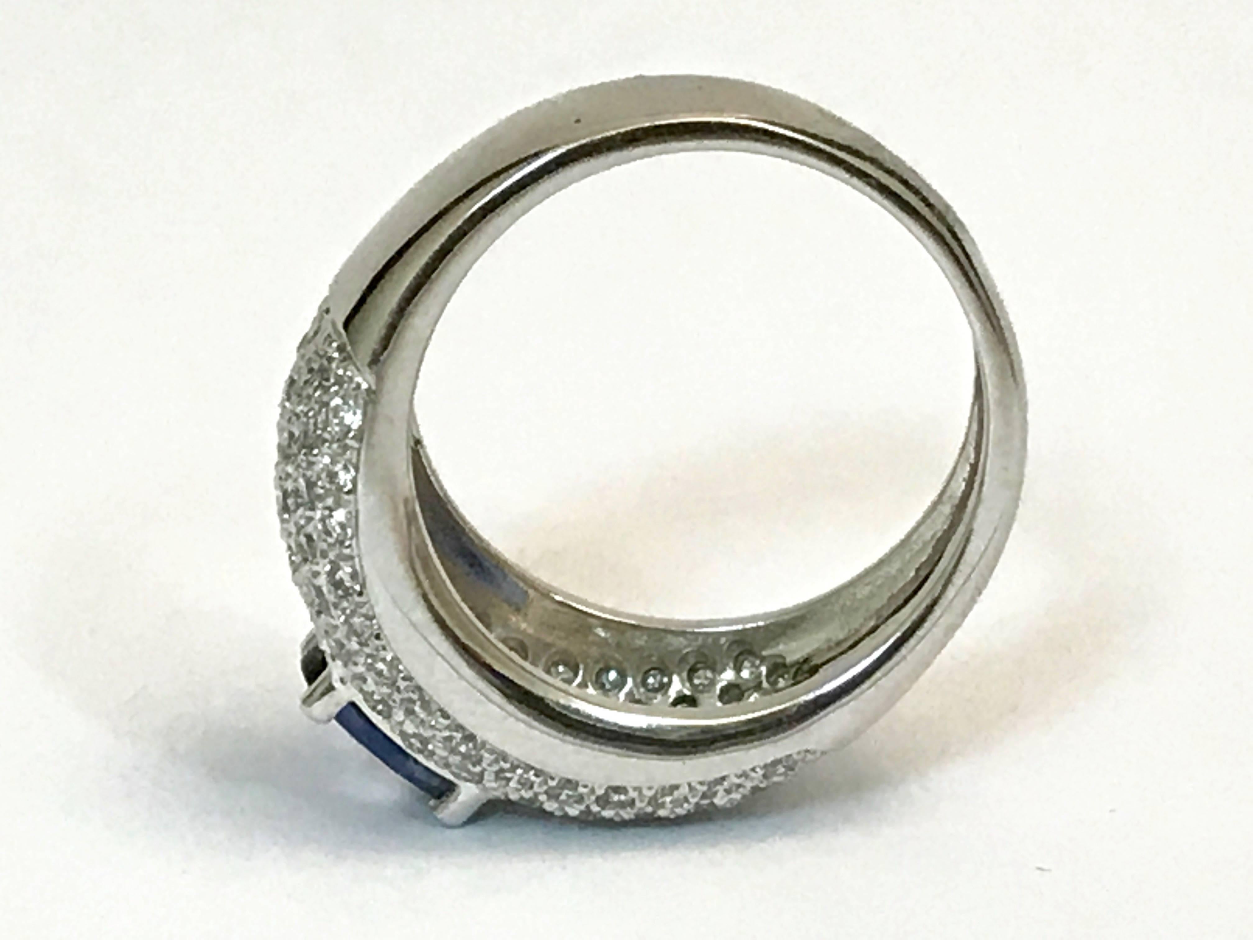 Sapphire Diamonds White Gold Cocktail Ring In New Condition For Sale In Vannes, FR