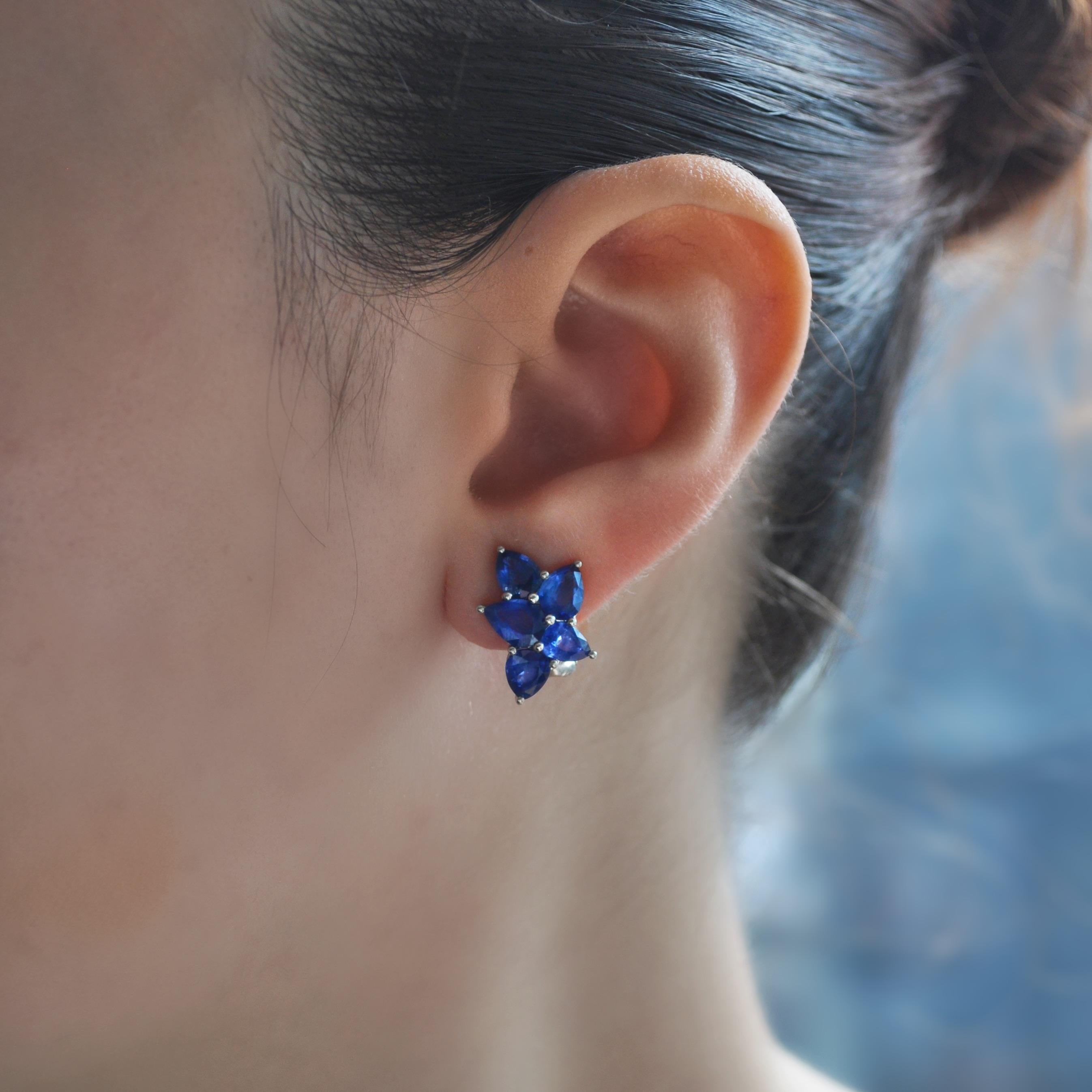 Pear Cut RUCHI Pear-Shaped Blue Sapphire Leaf White Gold Stud Earrings For Sale