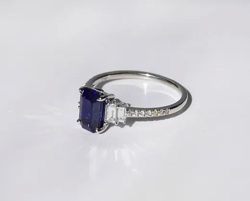 Emerald Cut Sapphire EC Ring 1.82 CTS For Sale
