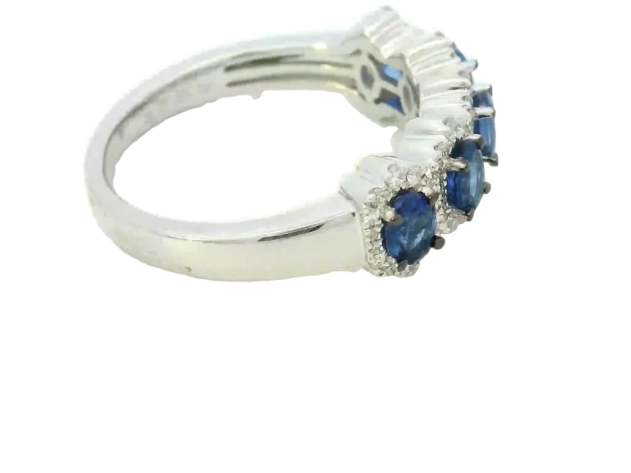 Anello di diamanti Eleg con zaffiro In condizioni Nuovo in vendita a Great Neck Plaza, NY