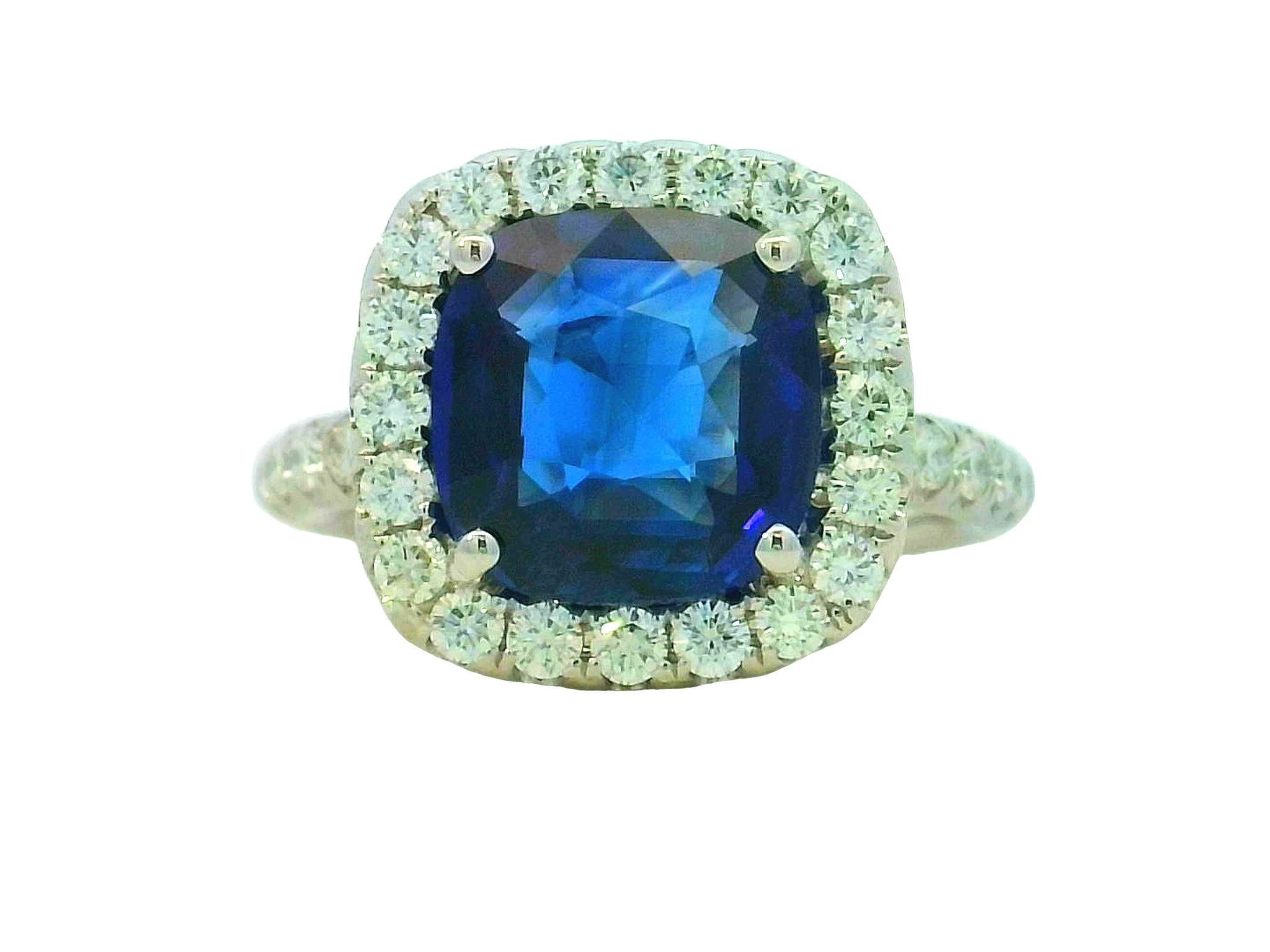 Women's Sapphire elegance For Sale