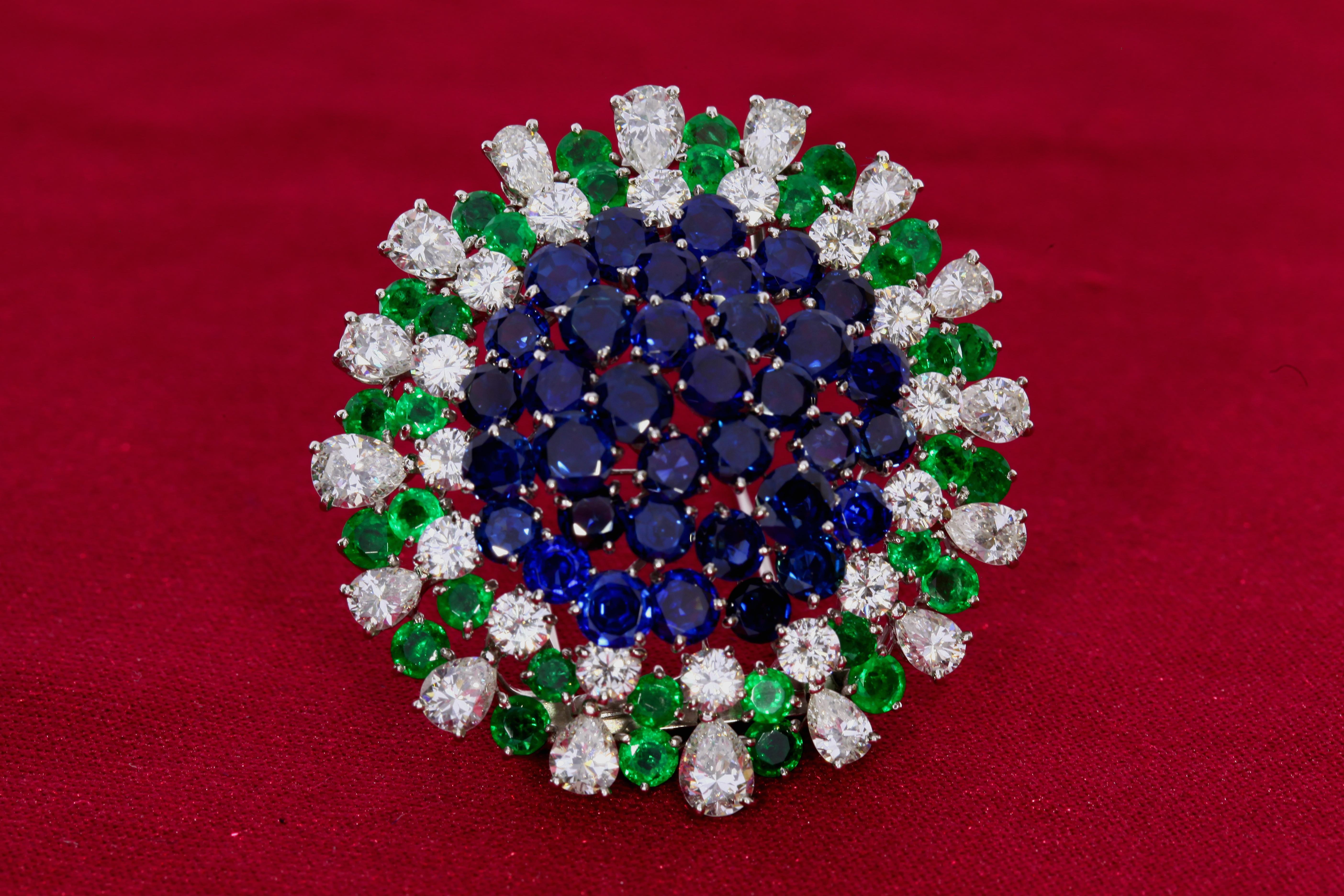 Sapphire Emerald and Diamond Brooch, circa 1950 In Good Condition For Sale In New York, NY