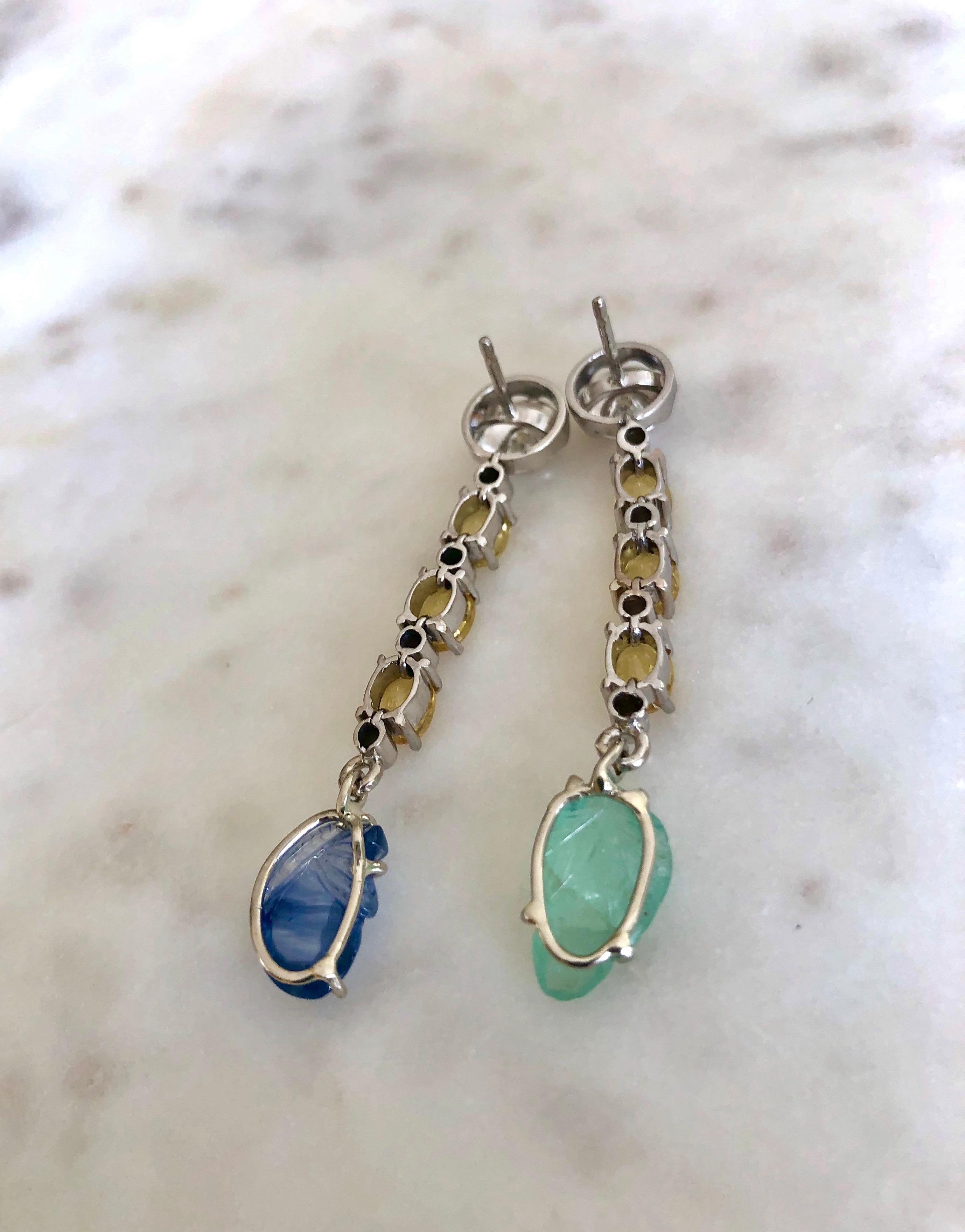14.98 Carats Sapphire Emerald and Diamond Drop 18 Karat Gold Earrings For Sale 1