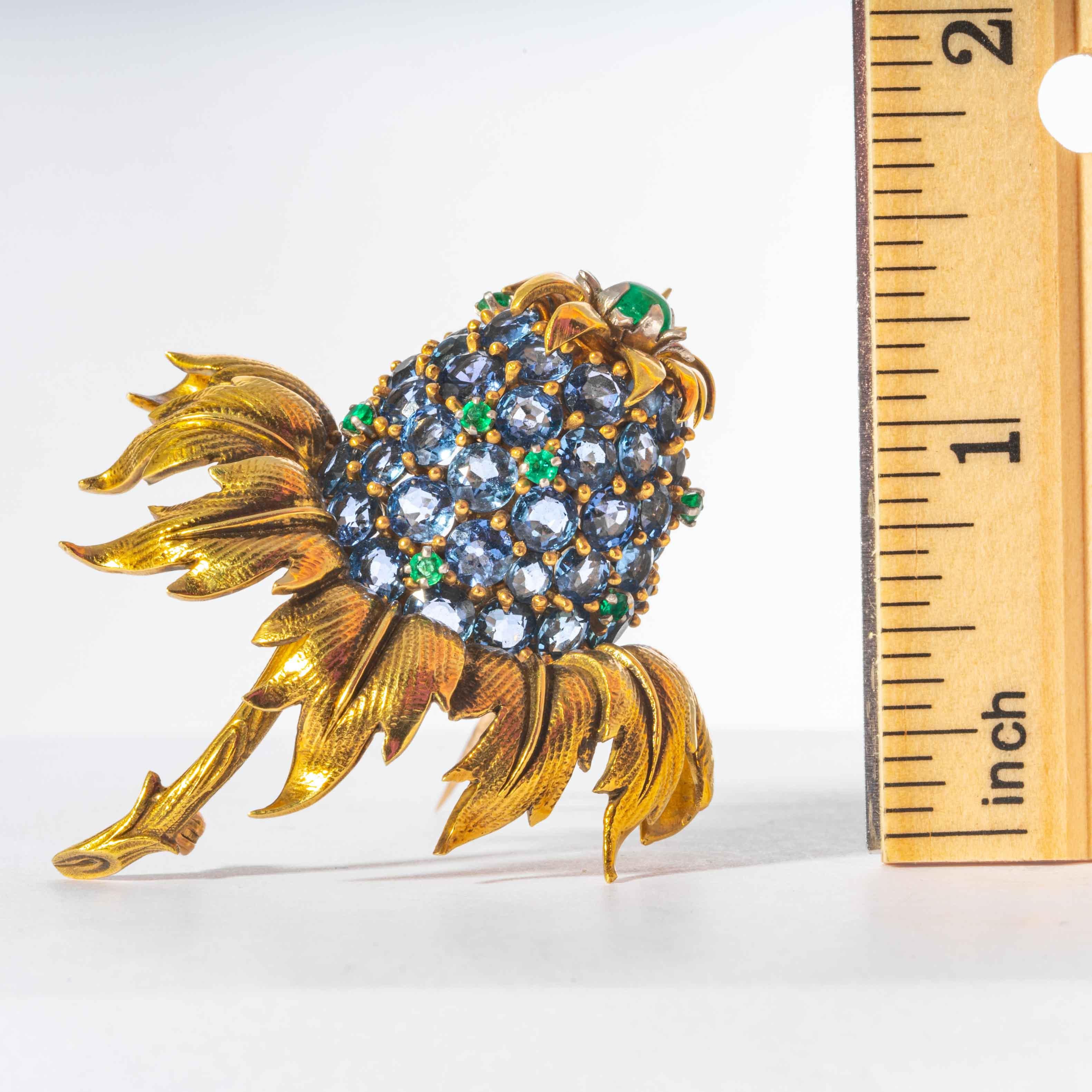 Schlumberger Tiffany & Co. Broche chardon en saphir, émeraude et or jaune en vente 4