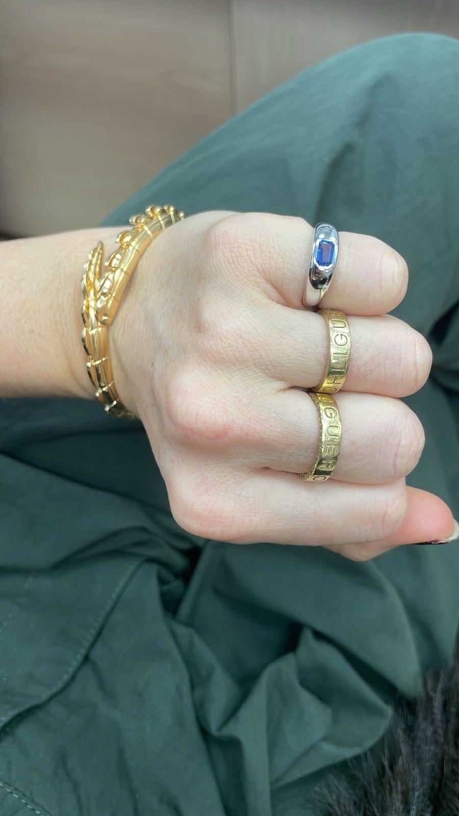 Siegelring mit Saphir und Smaragdschliff aus 14 Karat Weißgold im Angebot 2