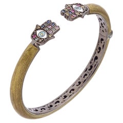 Hand-Manschettenarmband aus Hamsa mit Saphirenbesetztem Saphir und Evil Eye aus Sterlingsilber