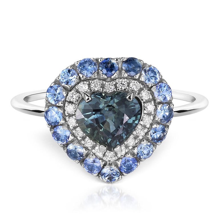 Sapphire engagement ring in 14k white gold. Blue sapphire and diamonds ring. For Sale 7