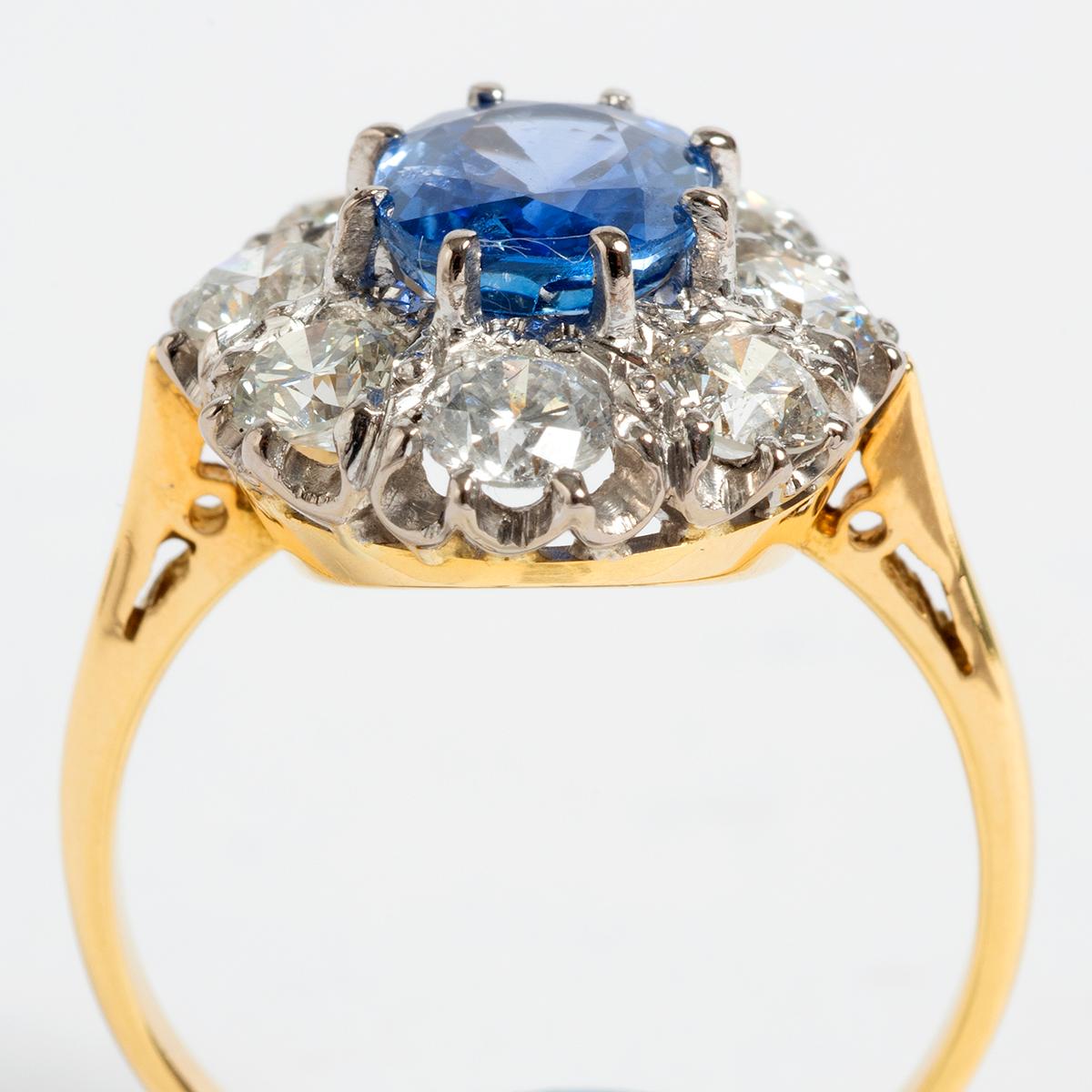 Mixed Cut Sapphire (est 1.58ct) & 8 x Diamond (est 1.75ct) Cluster Ring, 18K Yellow Gold. For Sale