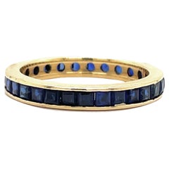 Eternity-Ring mit Saphir