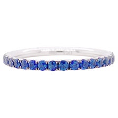 Saphir Ewigkeitsring, Ehering, stapelbarer Ring, Jahrestag-Ring in 18kt