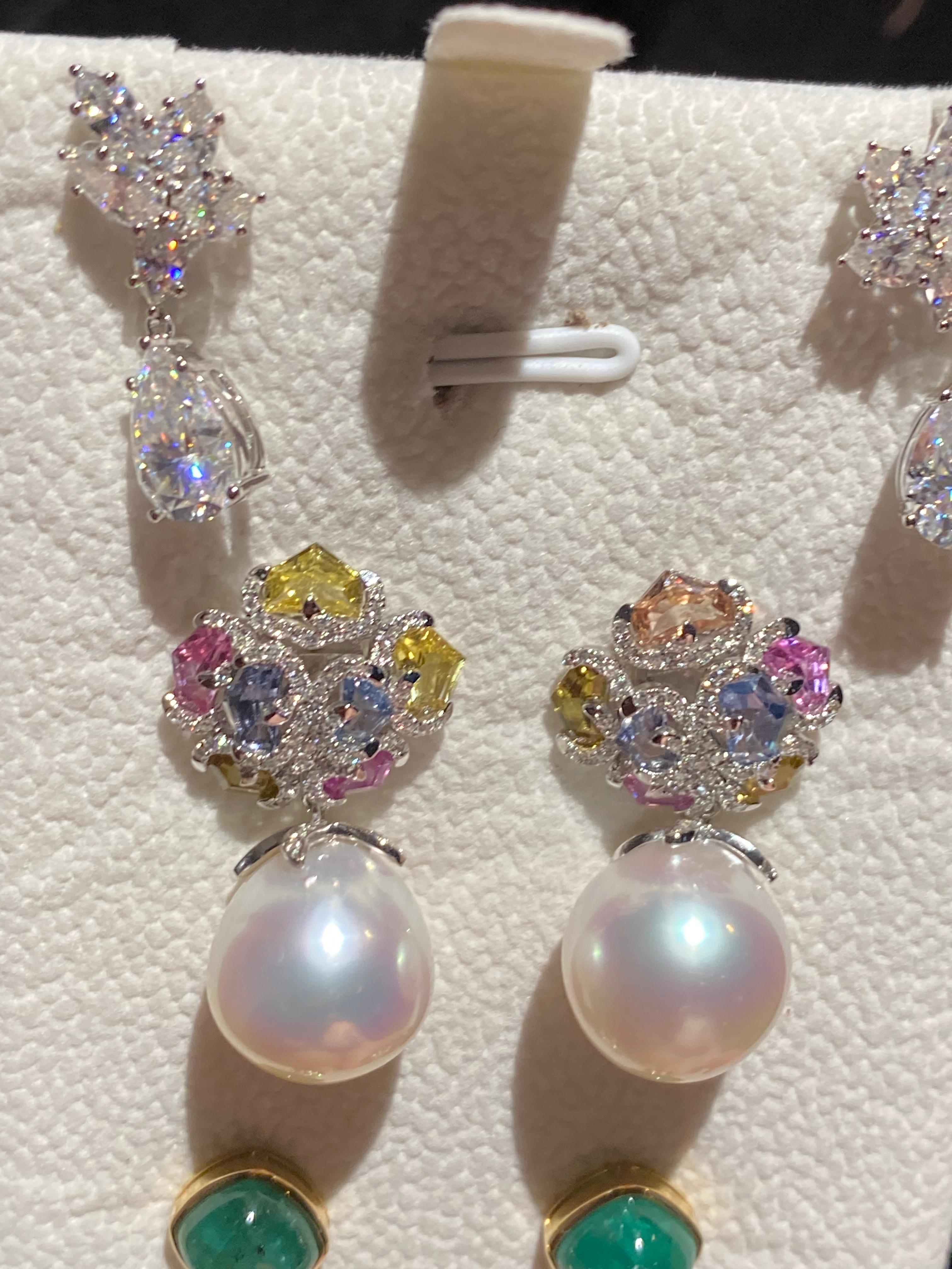 Taille brillant Boucles d'oreilles Eostre en or blanc, saphirs élégants, diamants et perle des mers du Sud en vente