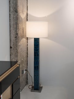 Sapphire Stehleuchte aus handgefertigtem Ziegelstein und Leinenstoff von Artempo