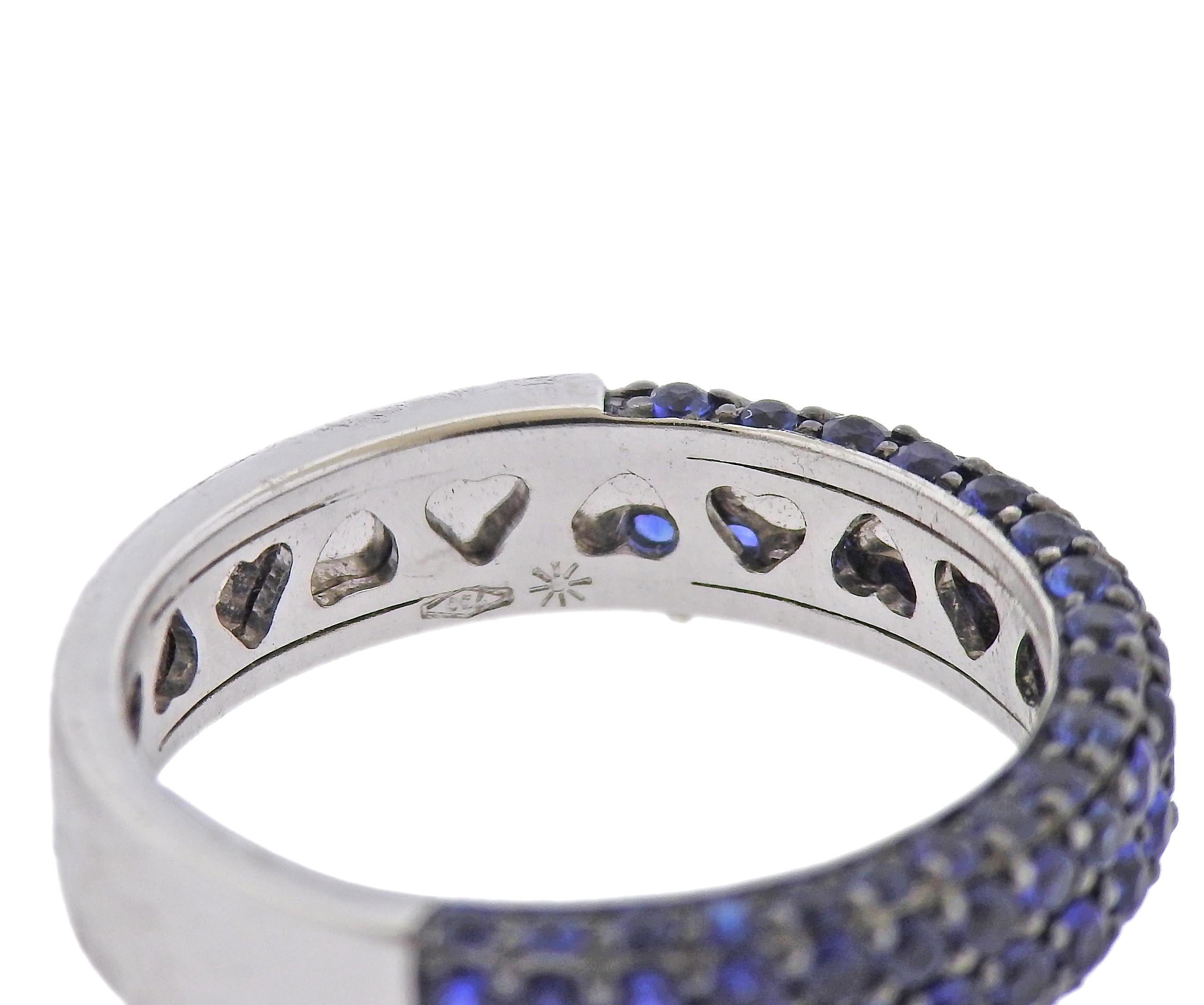 Sapphire Gold Band Ring In Excellent Condition For Sale In New York, NY