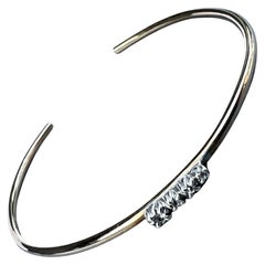J Dauphin Bracelet manchette « Love Bracelet » en or et saphirs