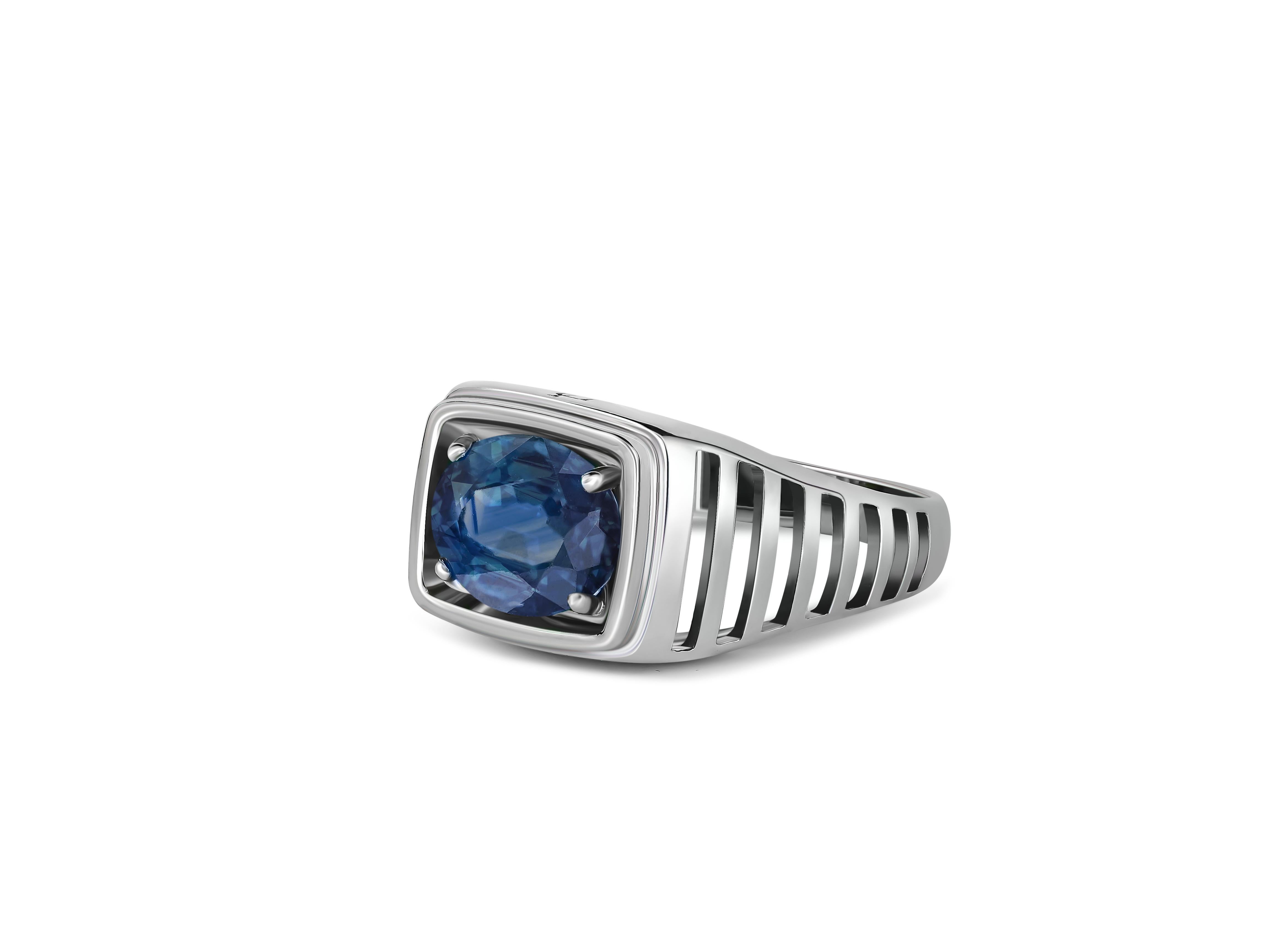 Im Angebot: Goldring mit Saphir.  () 3