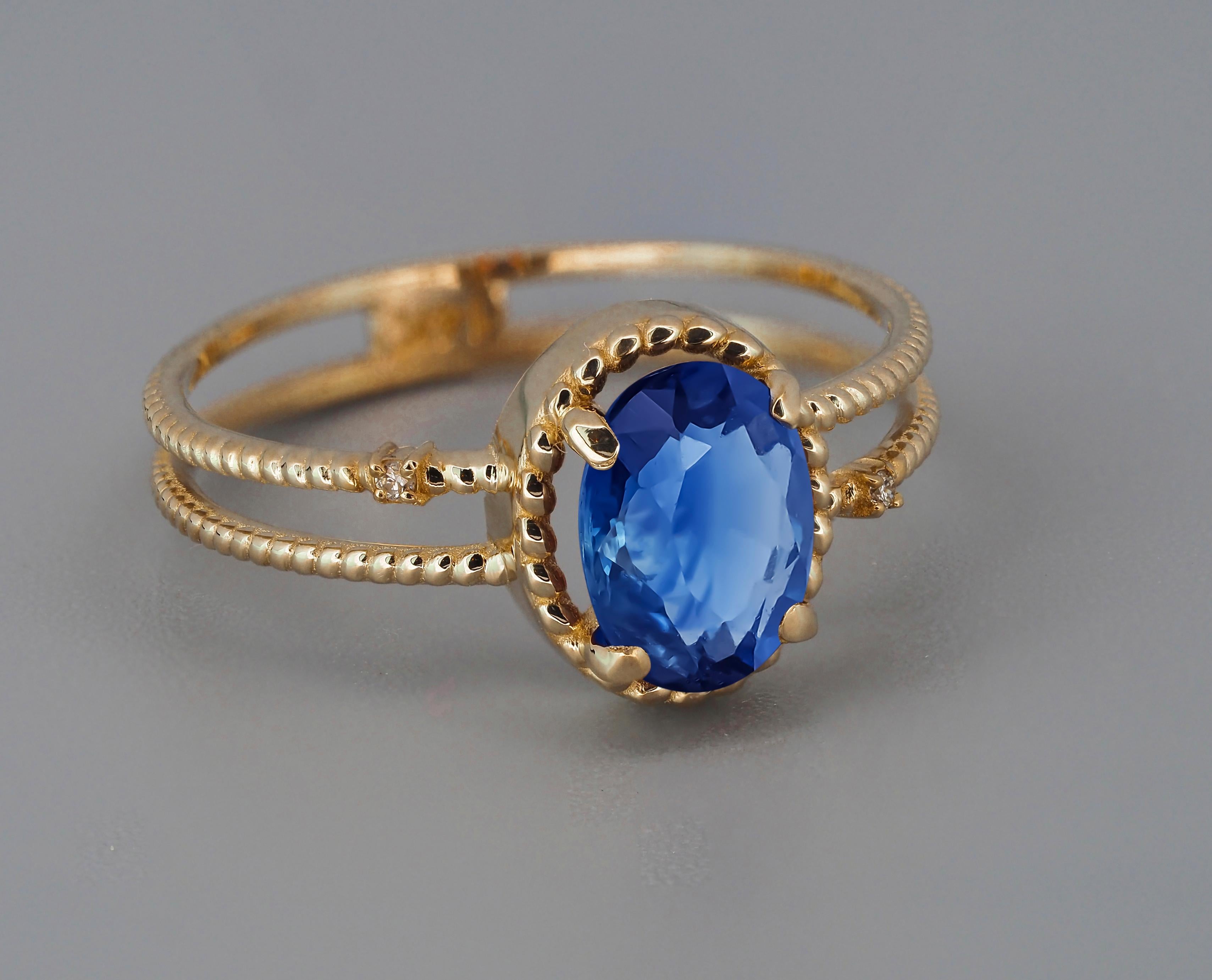 Modern Sapphire Gold Ring, Oval Sapphire Ring, 14k Gold Ring with Sapphire For Sale