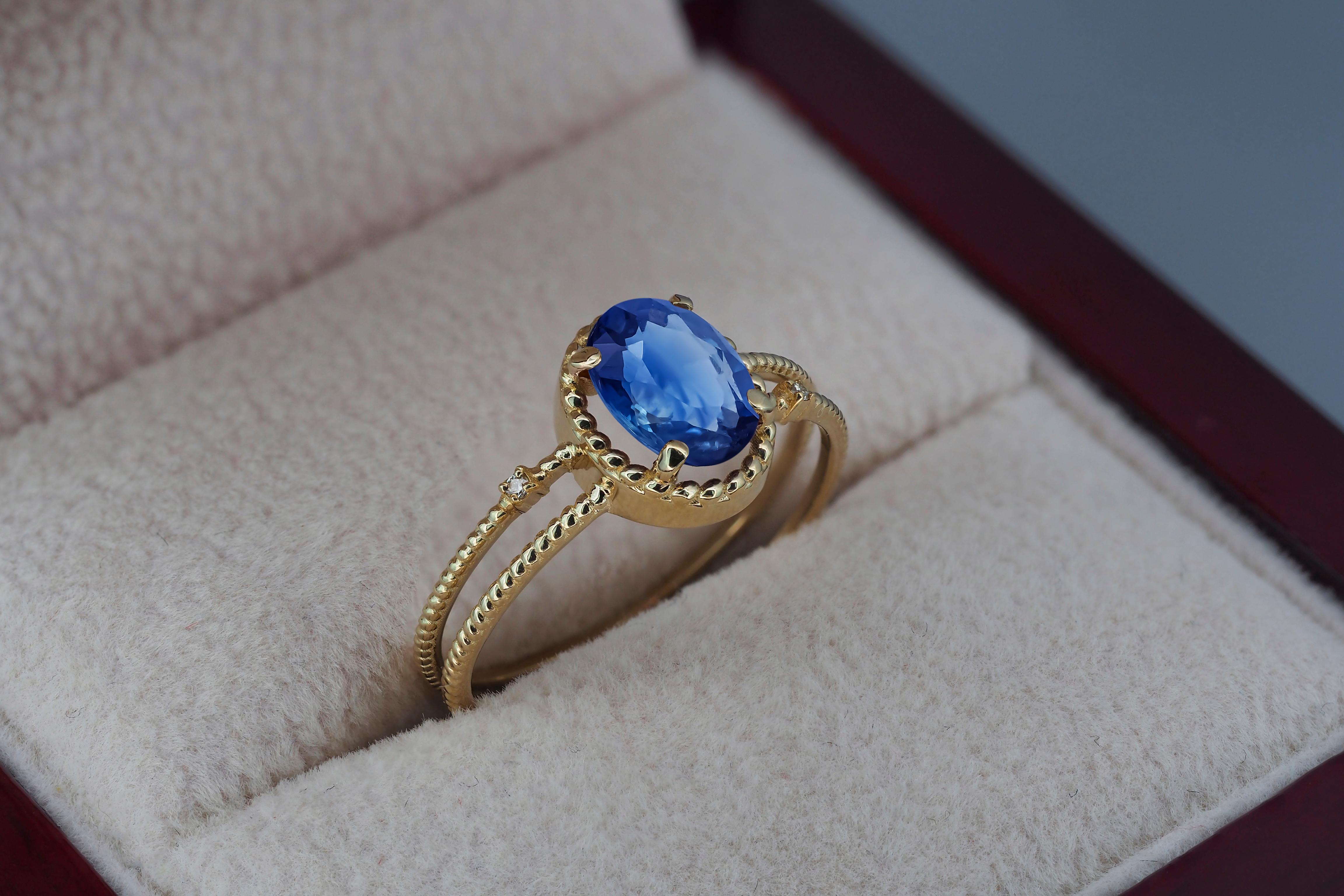 Women's Sapphire Gold Ring, Oval Sapphire Ring, 14k Gold Ring with Sapphire For Sale